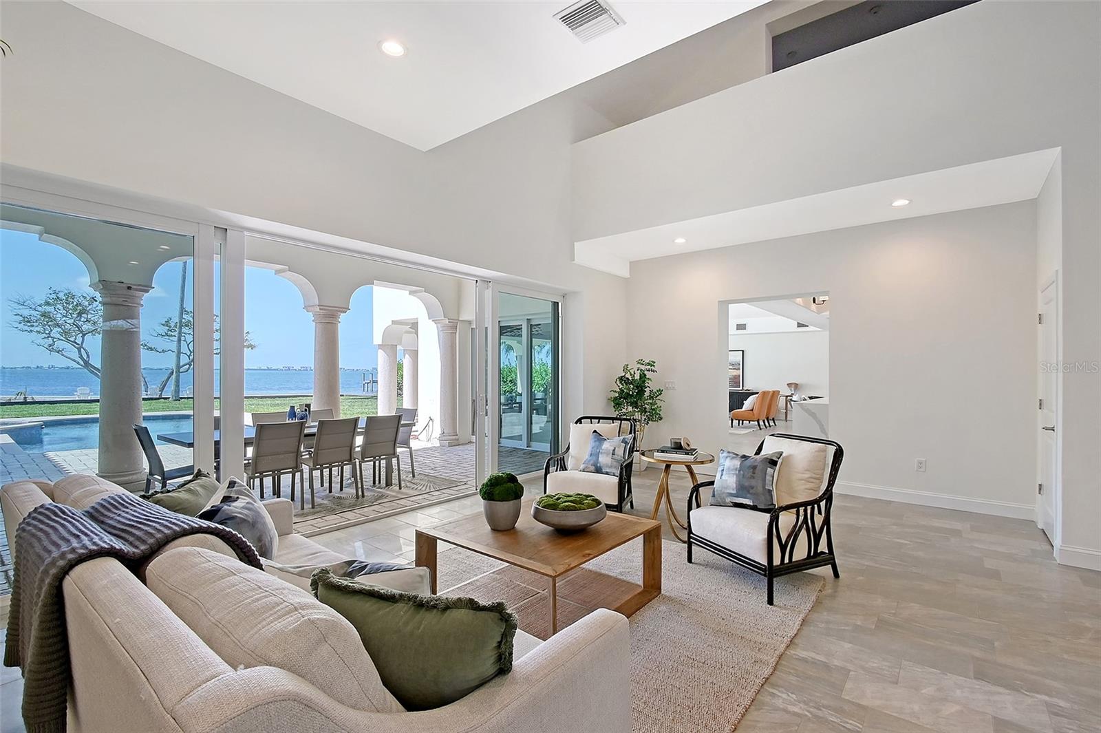 404 S SHORE DRIVE