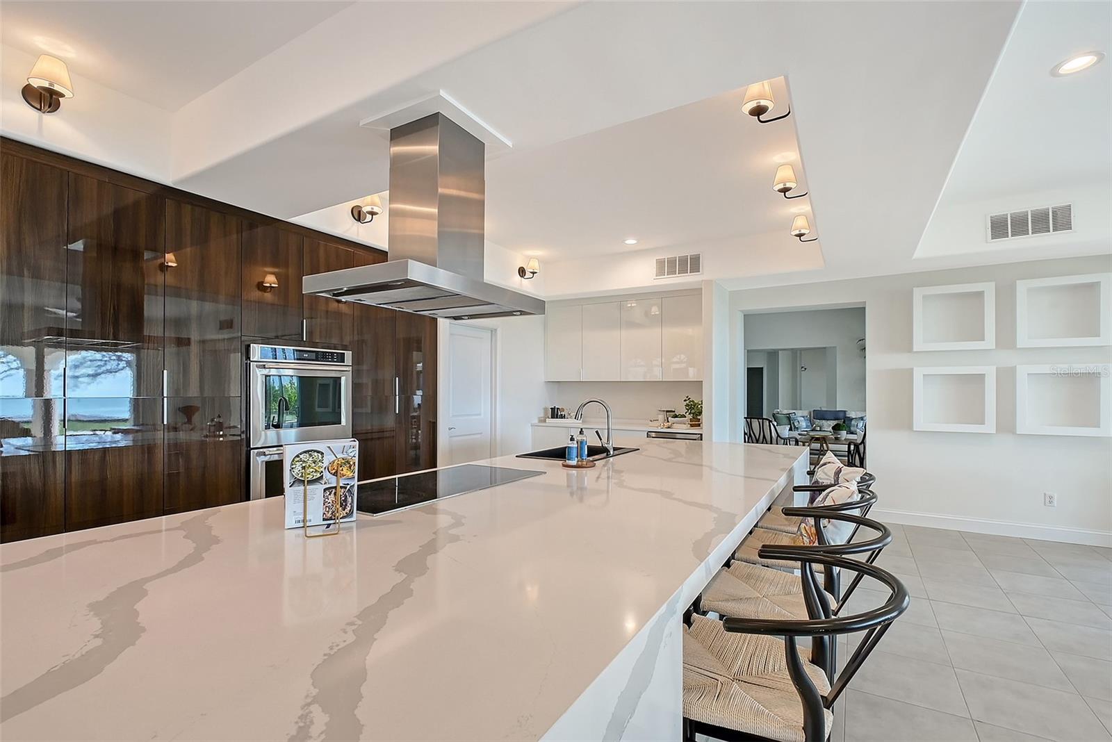 SAPPHIRE SHORES - Residential