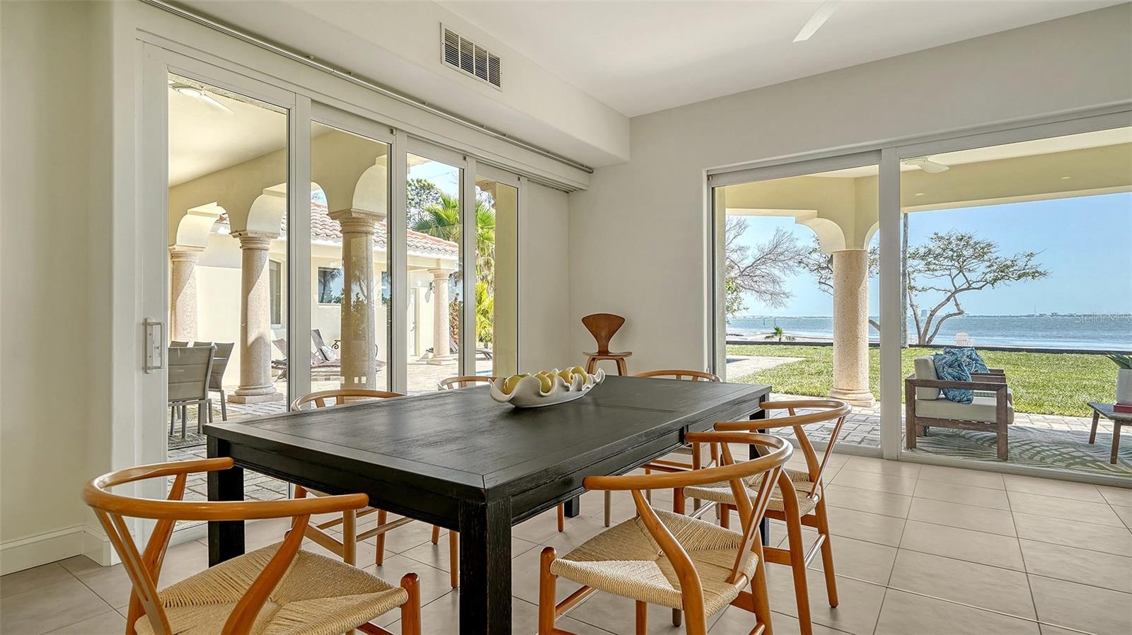 SAPPHIRE SHORES - Residential