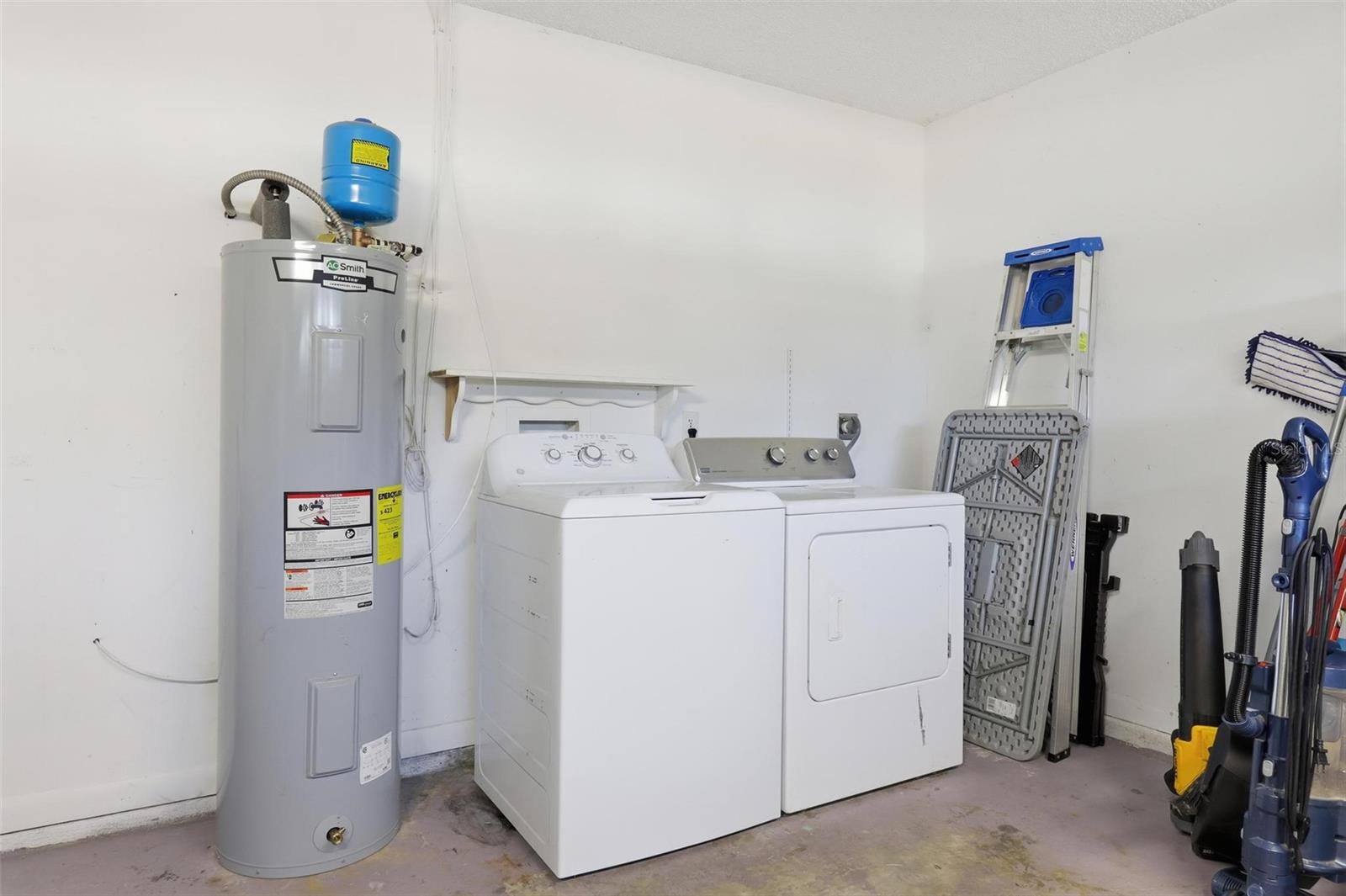 DELTONA LAKES UNIT 43 - Residential