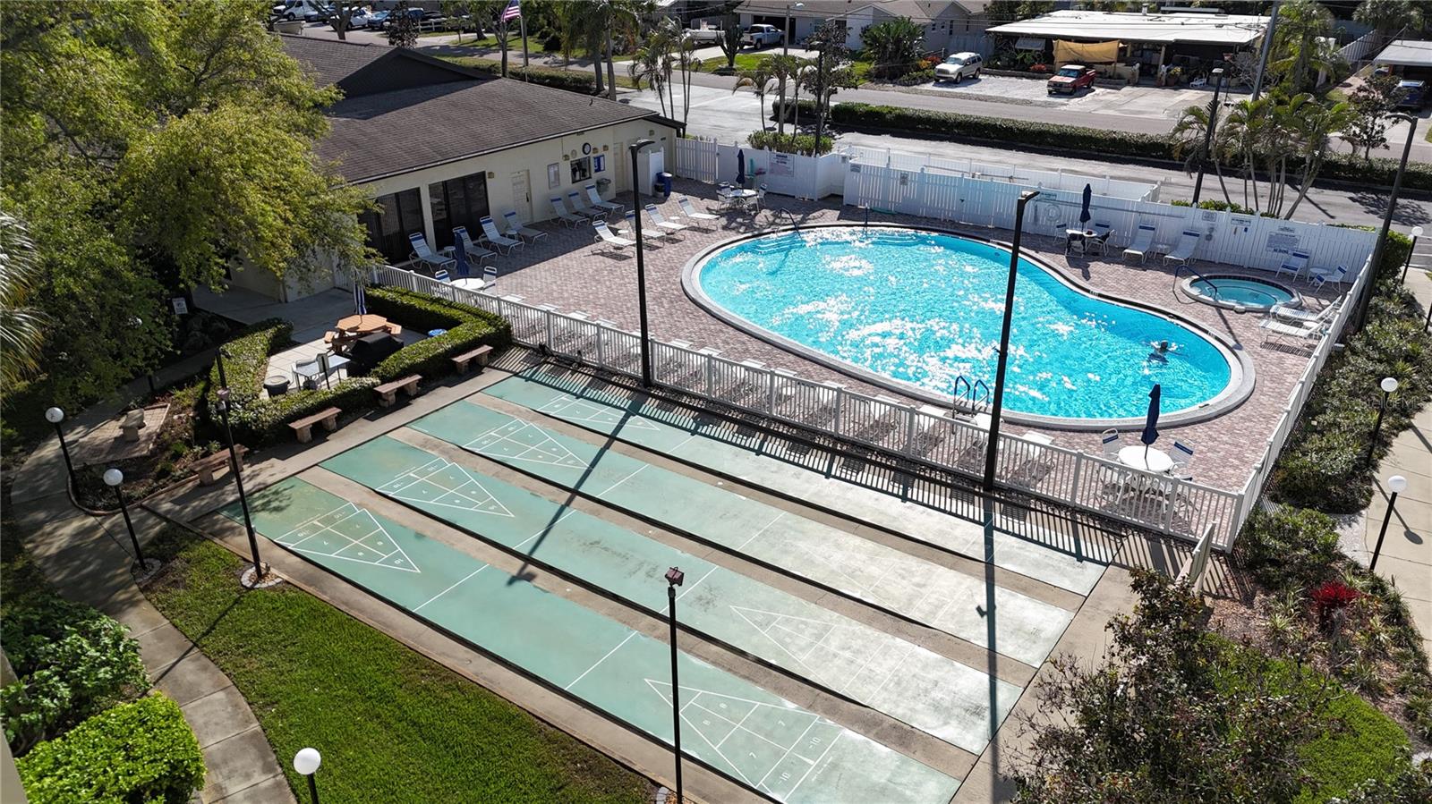 LAKEVIEW OF LARGO SOUTH CONDO - Residential