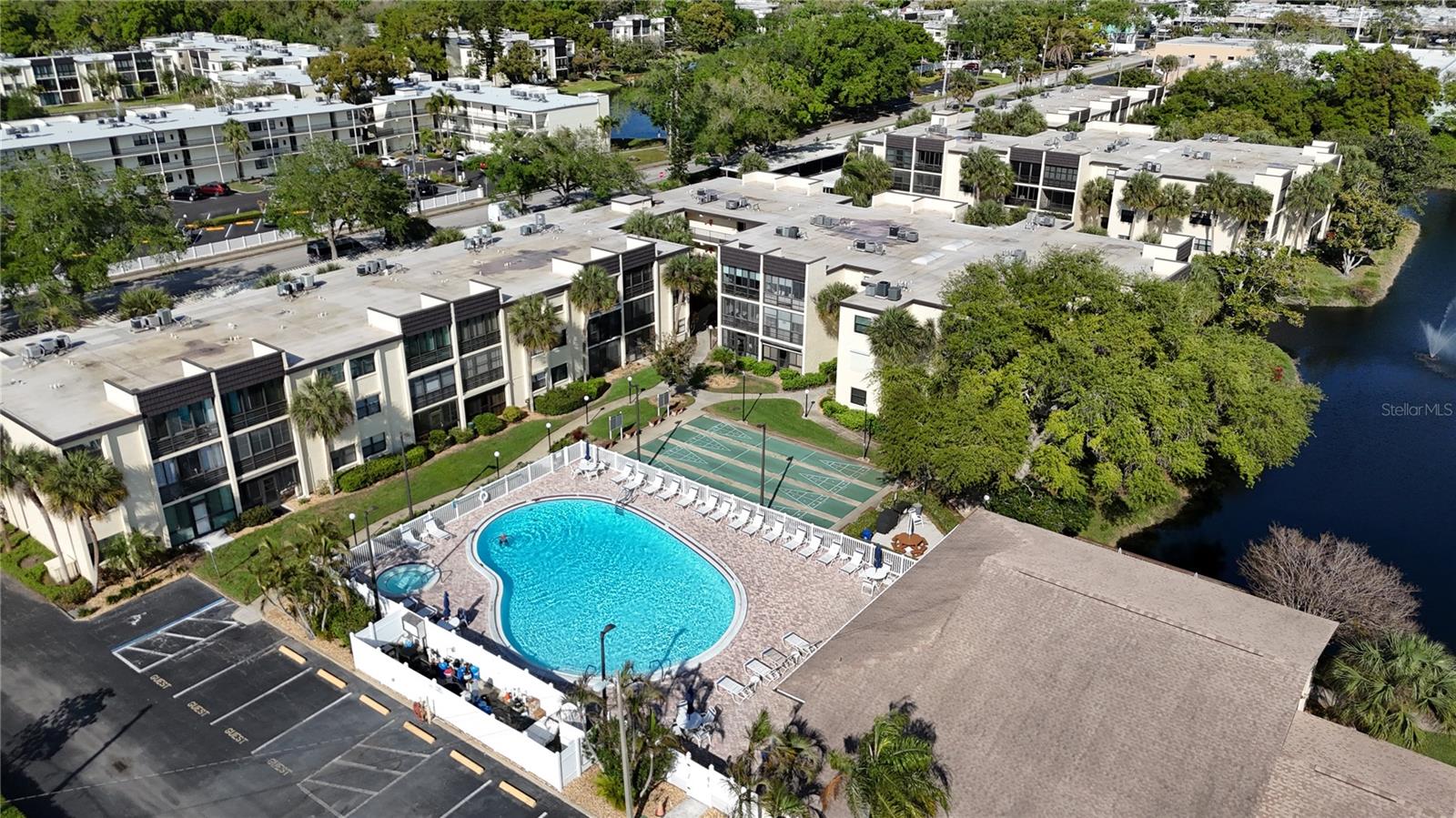 LAKEVIEW OF LARGO SOUTH CONDO - Residential