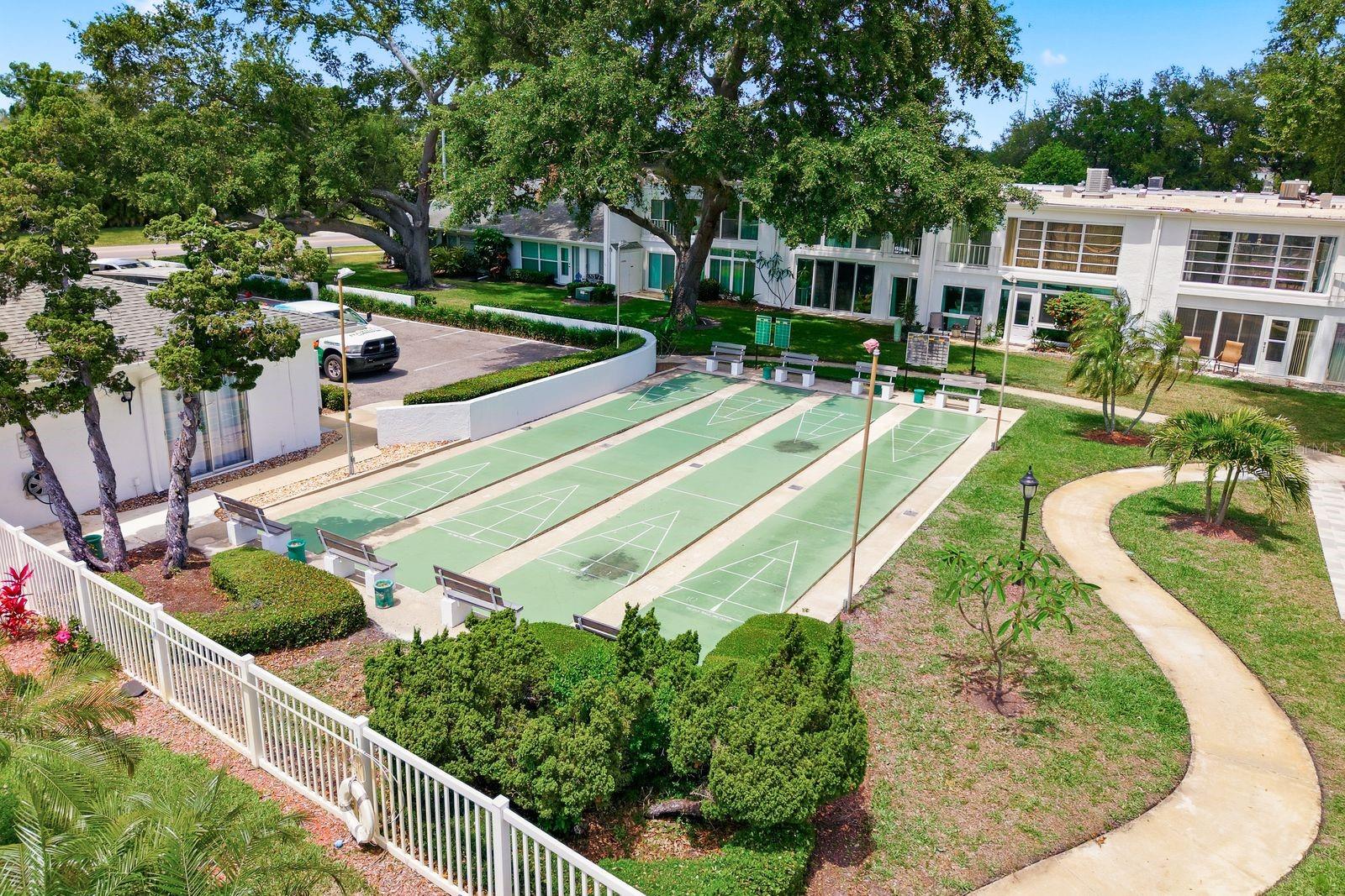 PENTHOUSE GROVES - Residential