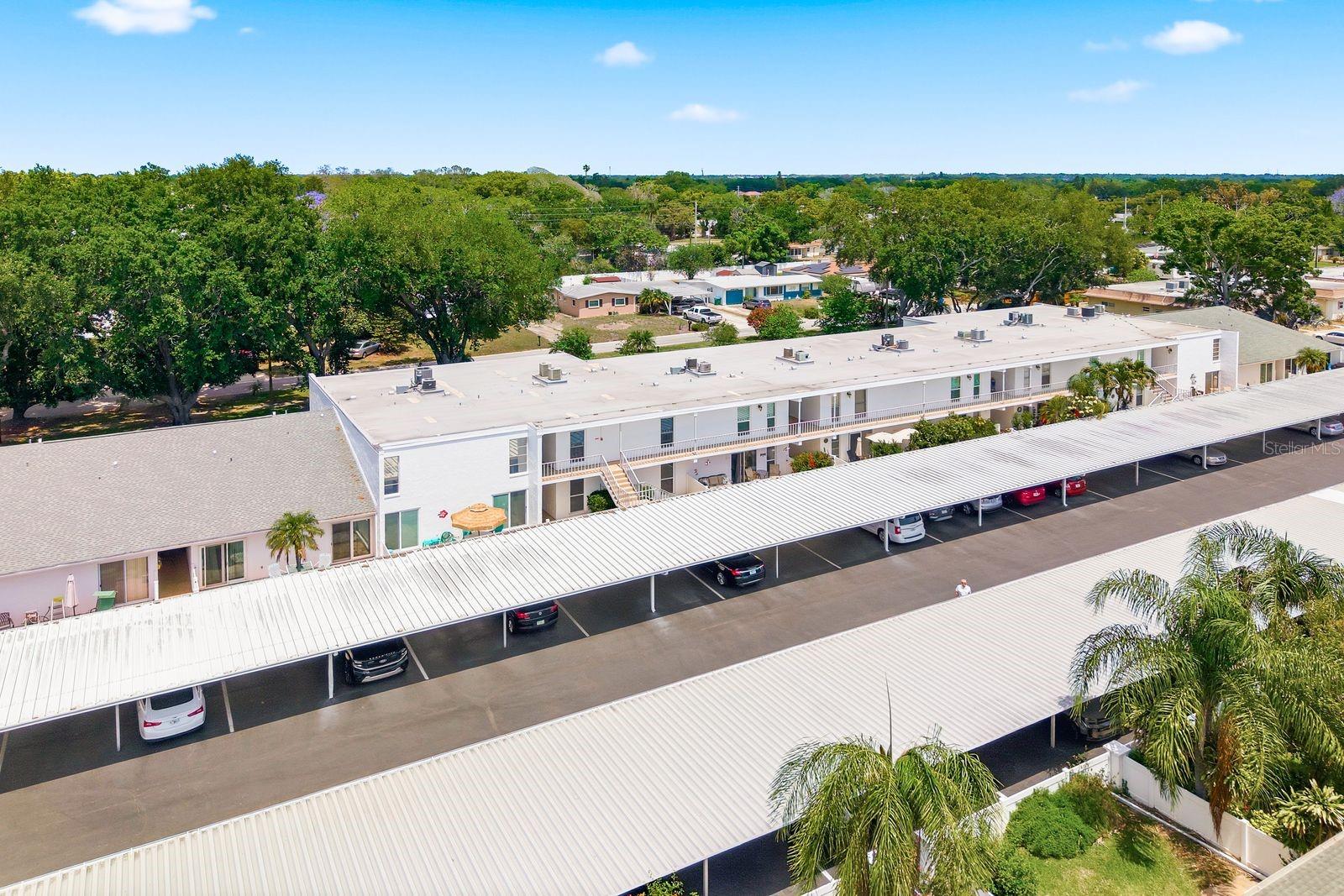 PENTHOUSE GROVES - Residential