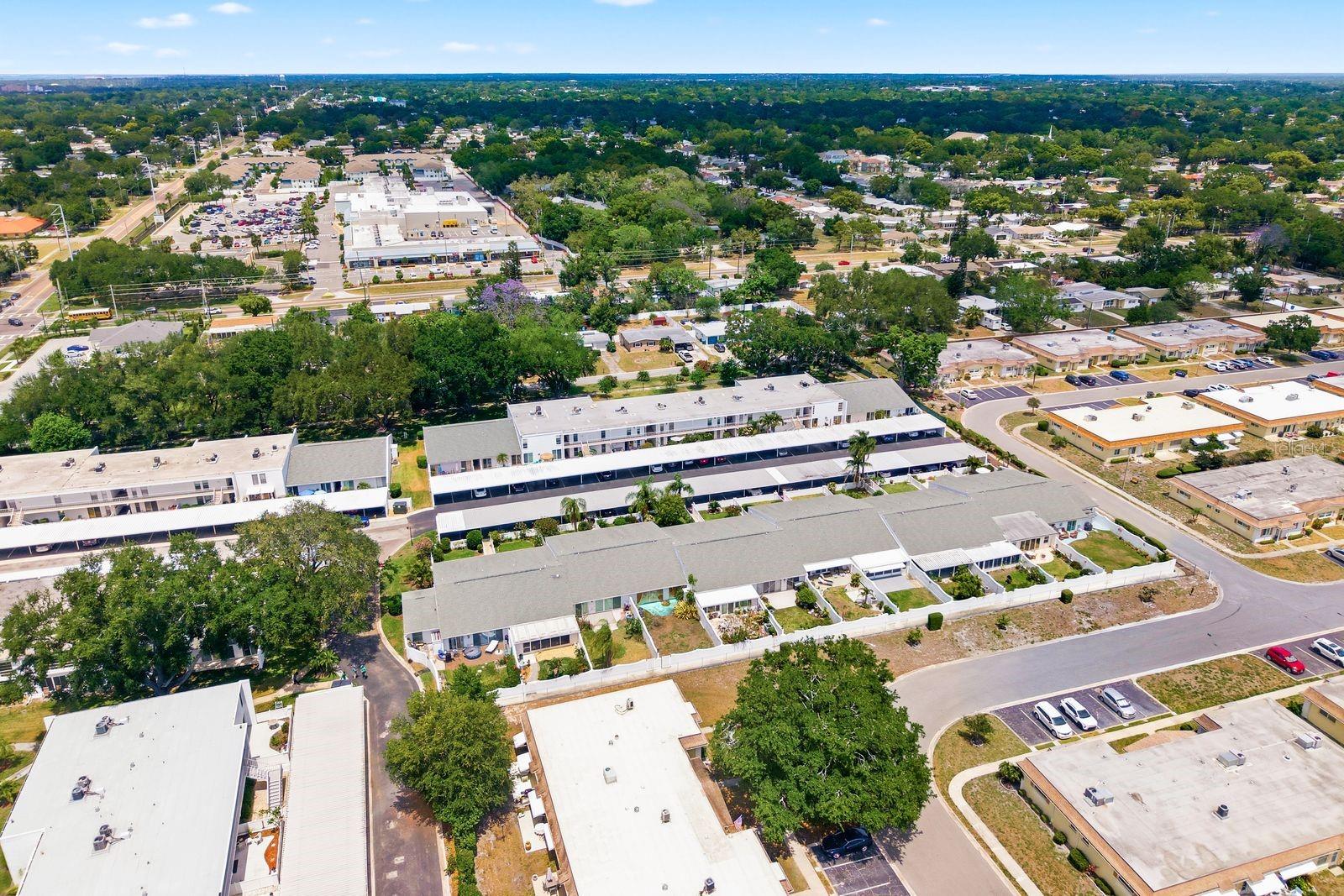 PENTHOUSE GROVES - Residential