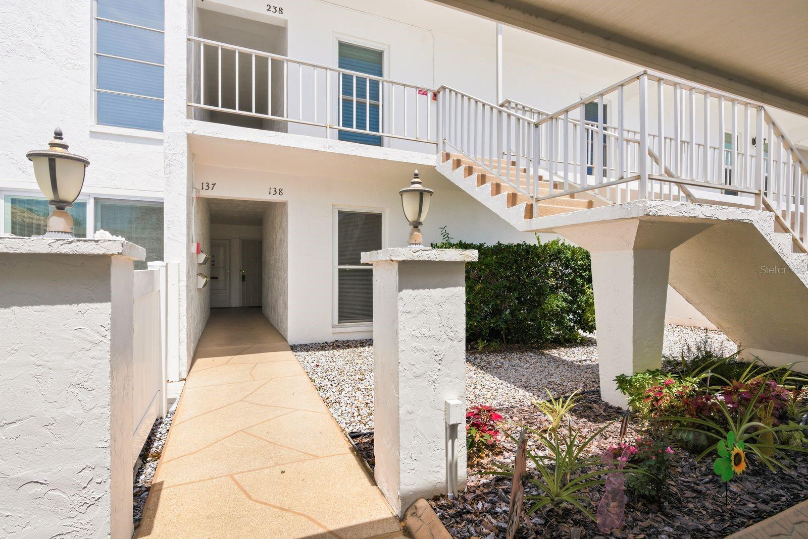 PENTHOUSE GROVES - Residential