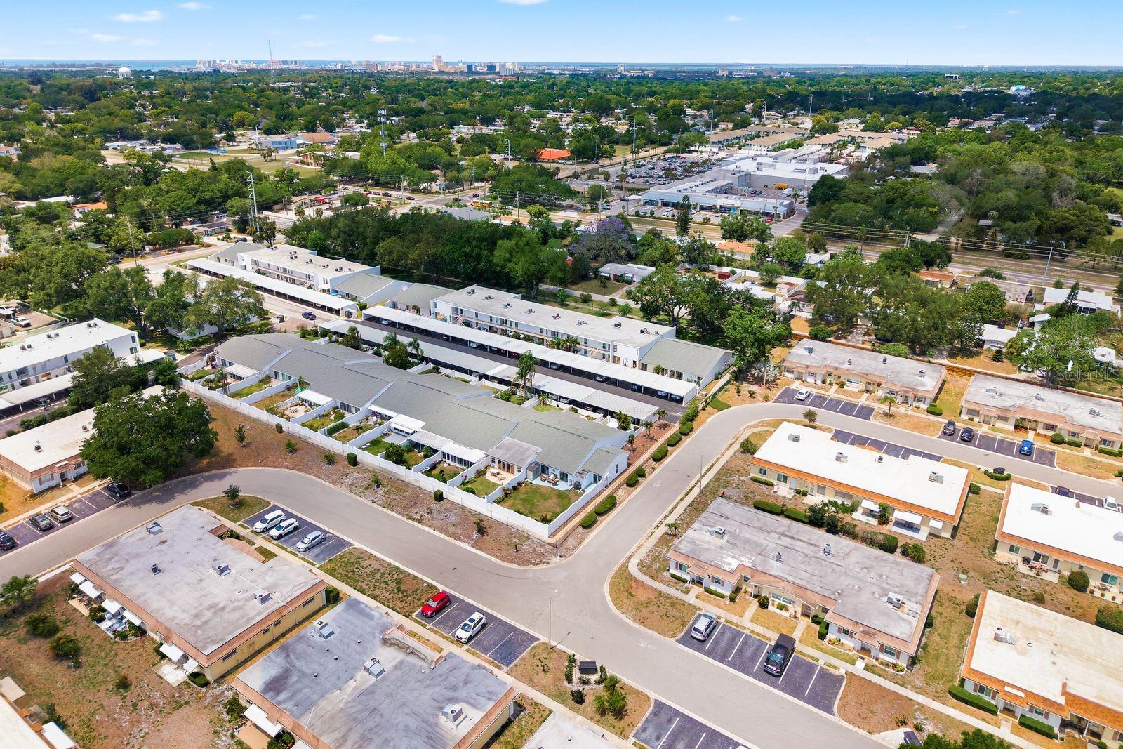 PENTHOUSE GROVES - Residential