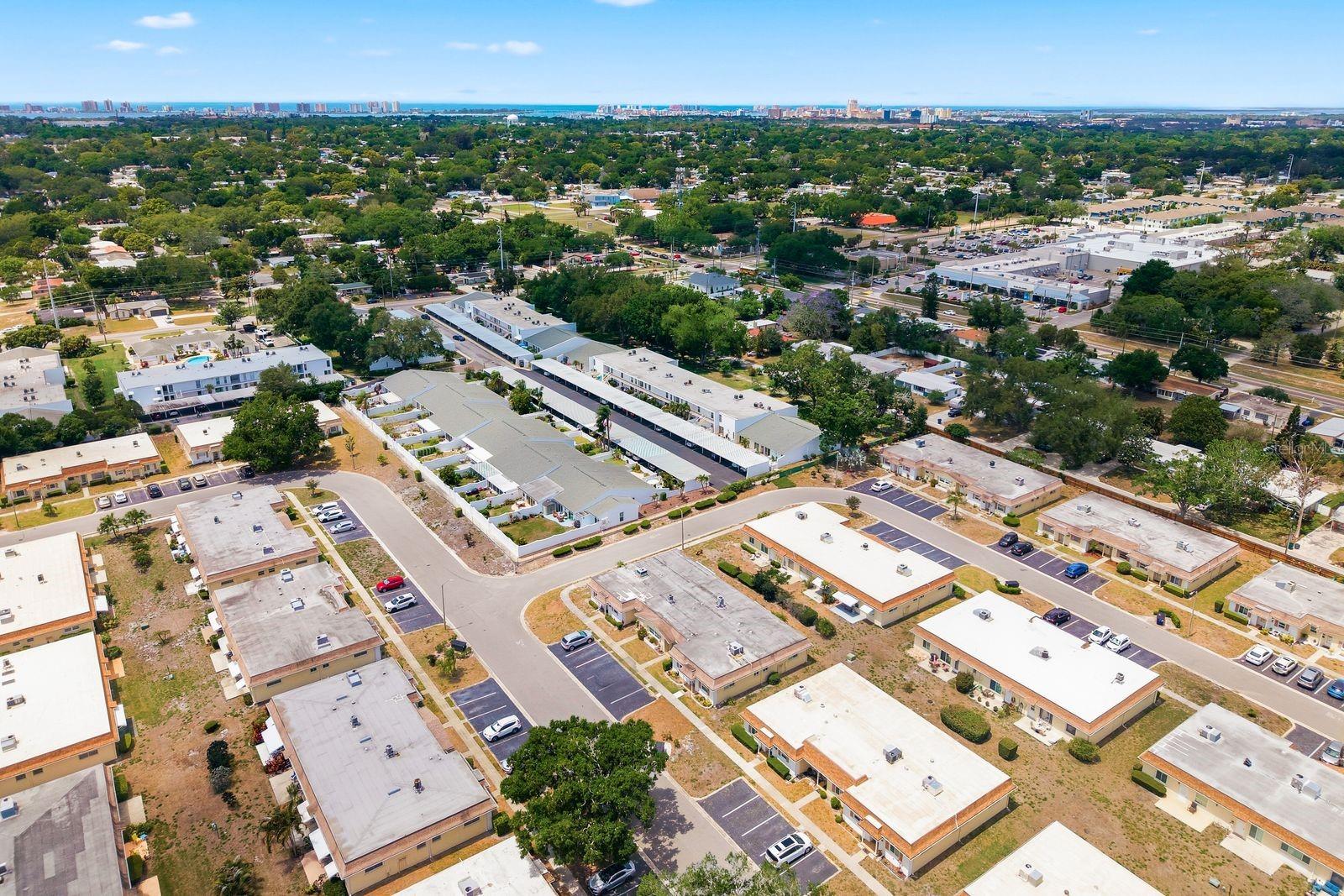 PENTHOUSE GROVES - Residential