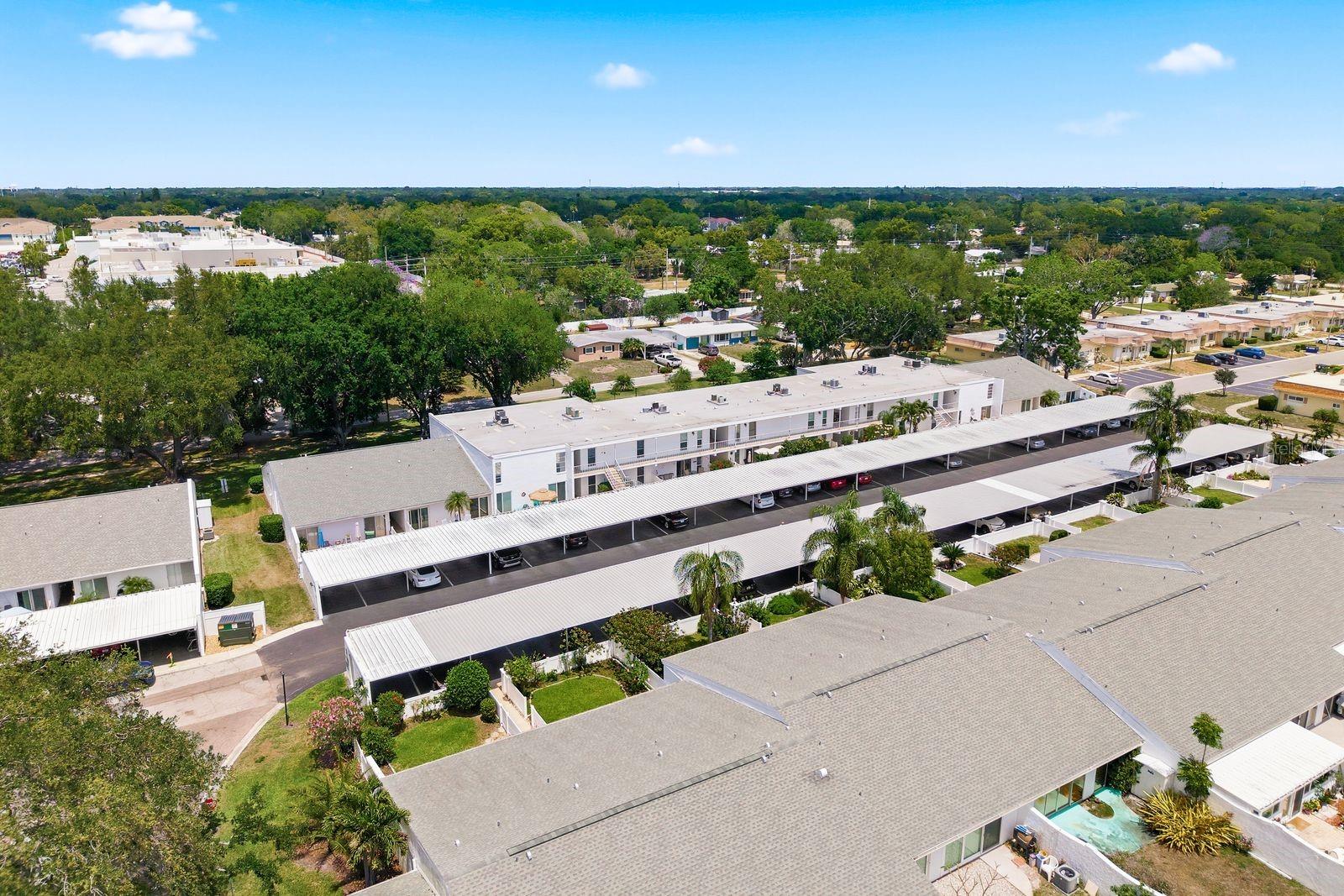 PENTHOUSE GROVES - Residential