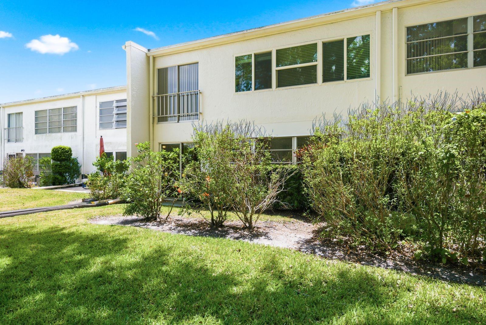 PENTHOUSE GROVES - Residential