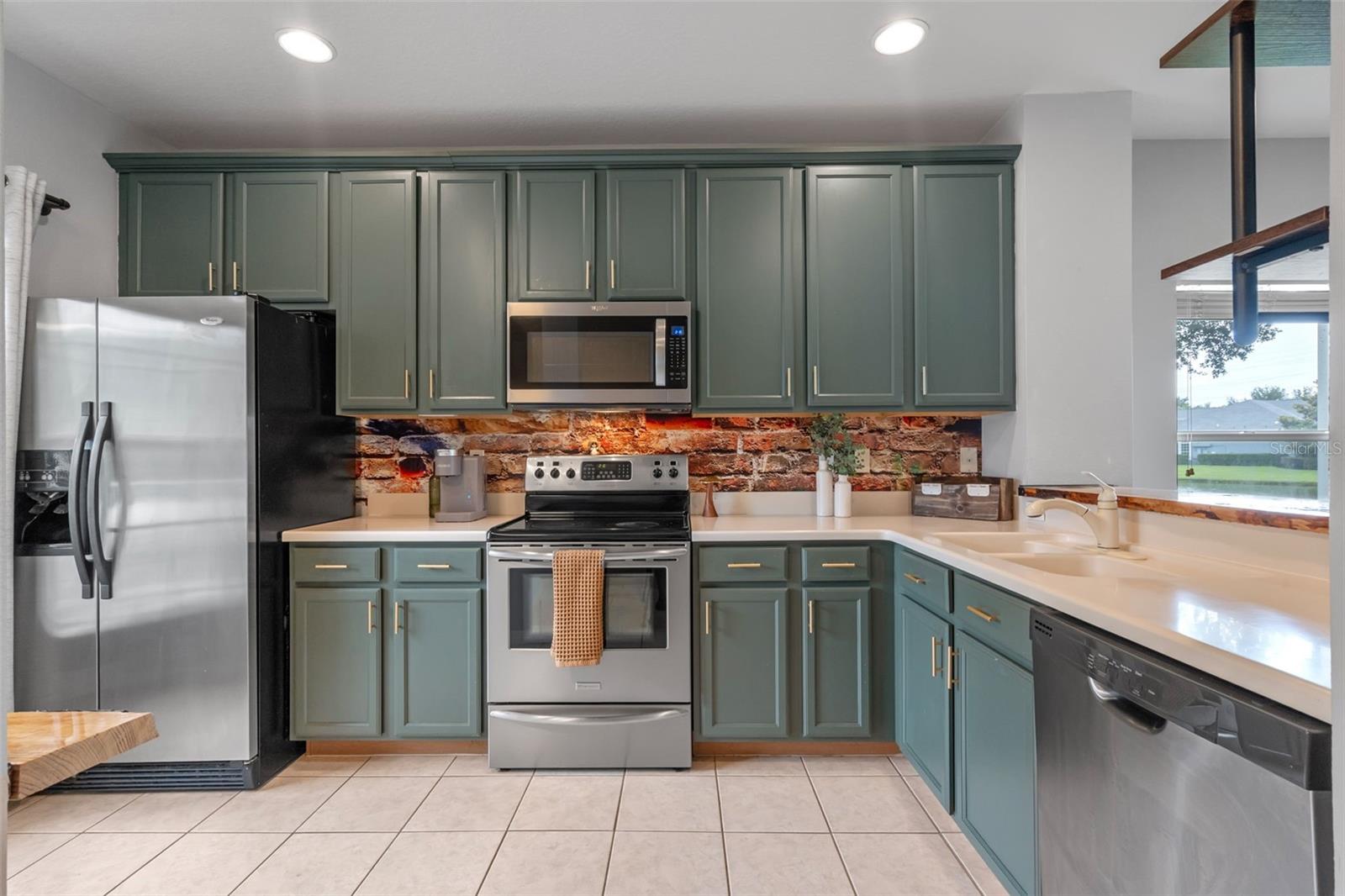 9303 FLOWERING COTTONWOOD ROAD 17