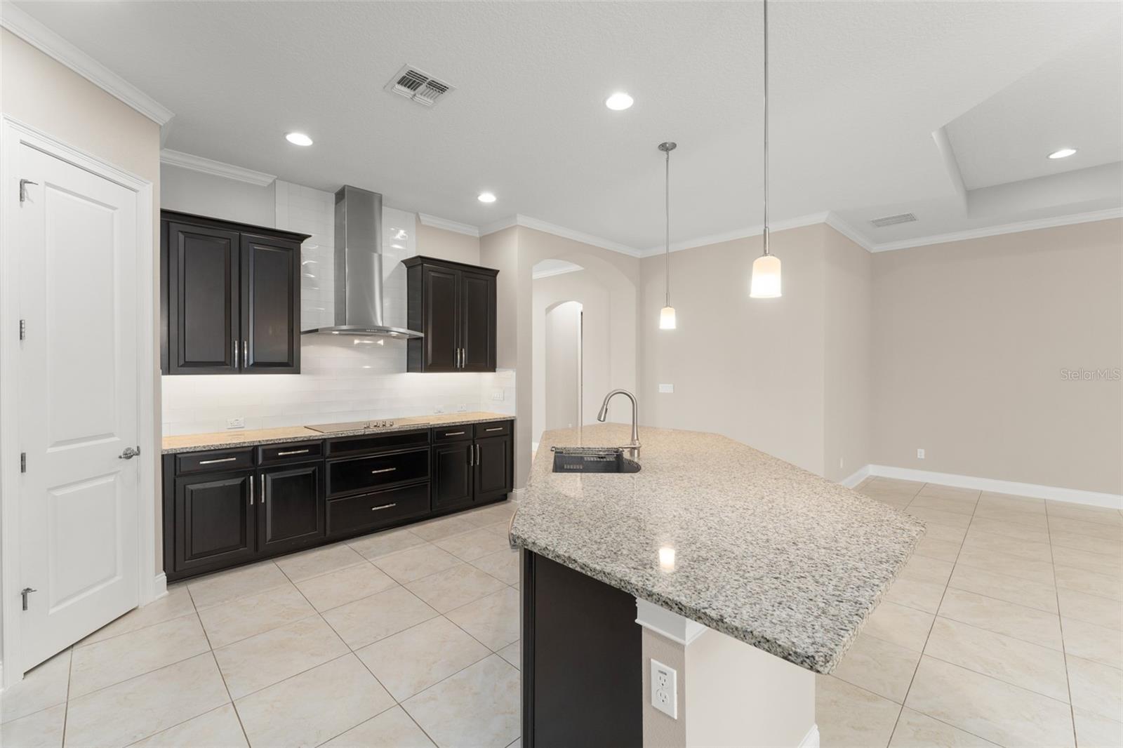 LAUREATE PARK - Residential