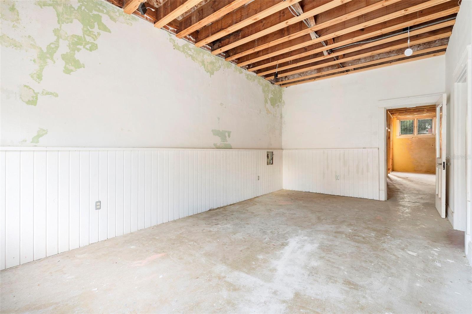 ANDREWS NEW SMYRNA - Commercial Sale