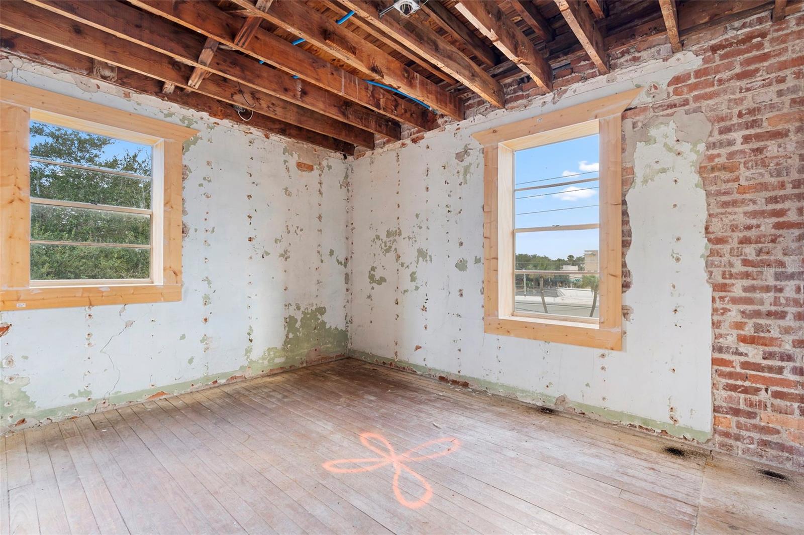 ANDREWS NEW SMYRNA - Commercial Sale