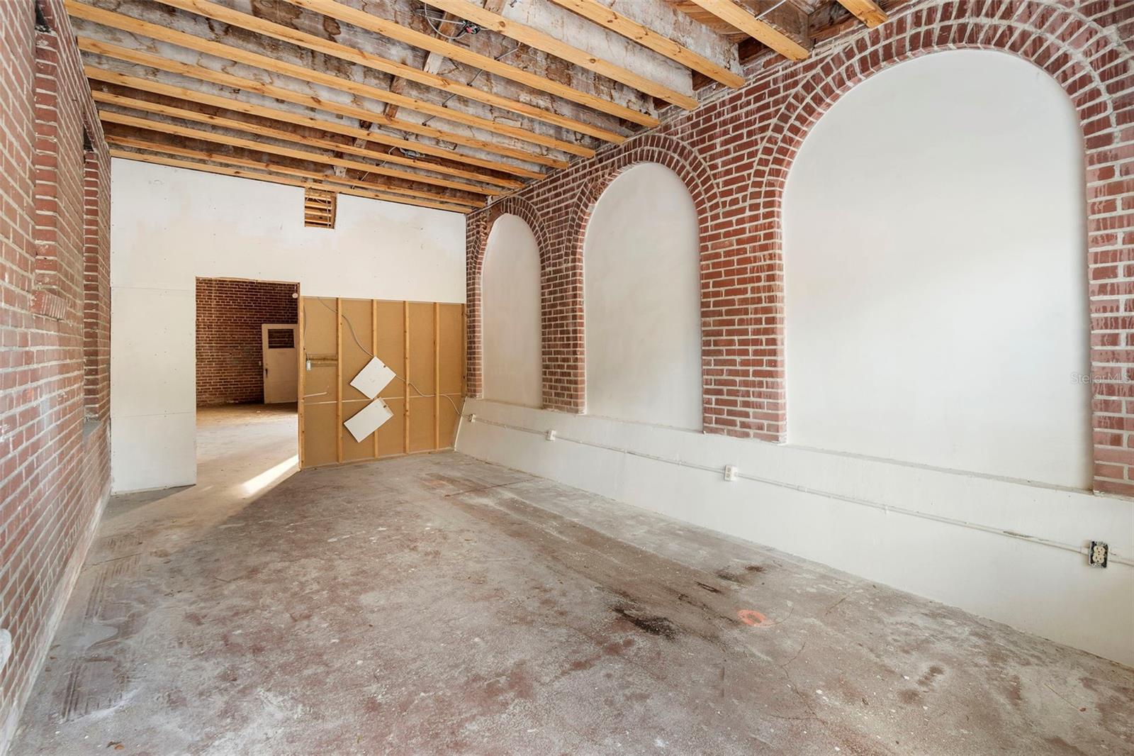 ANDREWS NEW SMYRNA - Commercial Sale