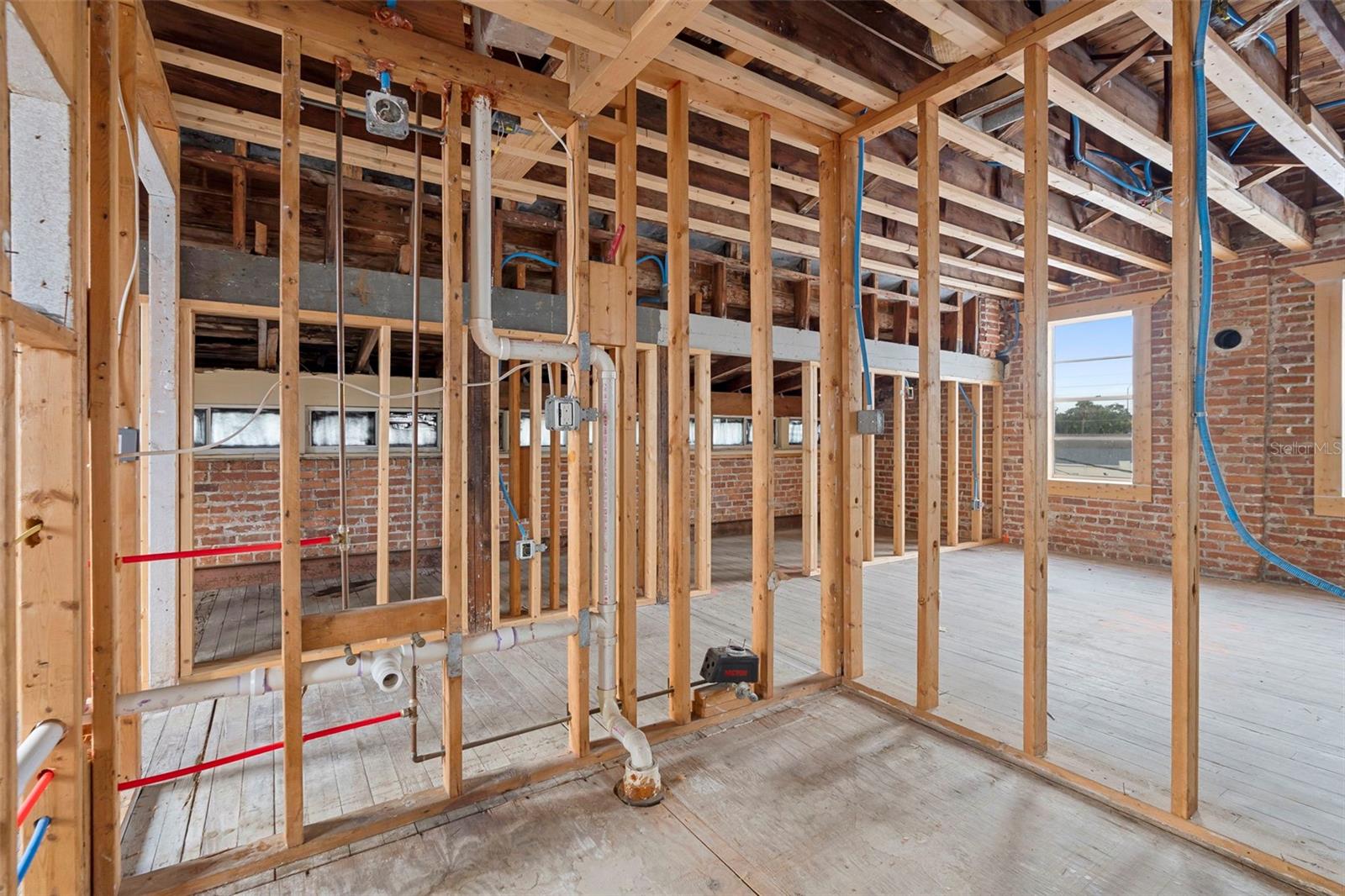 ANDREWS NEW SMYRNA - Commercial Sale