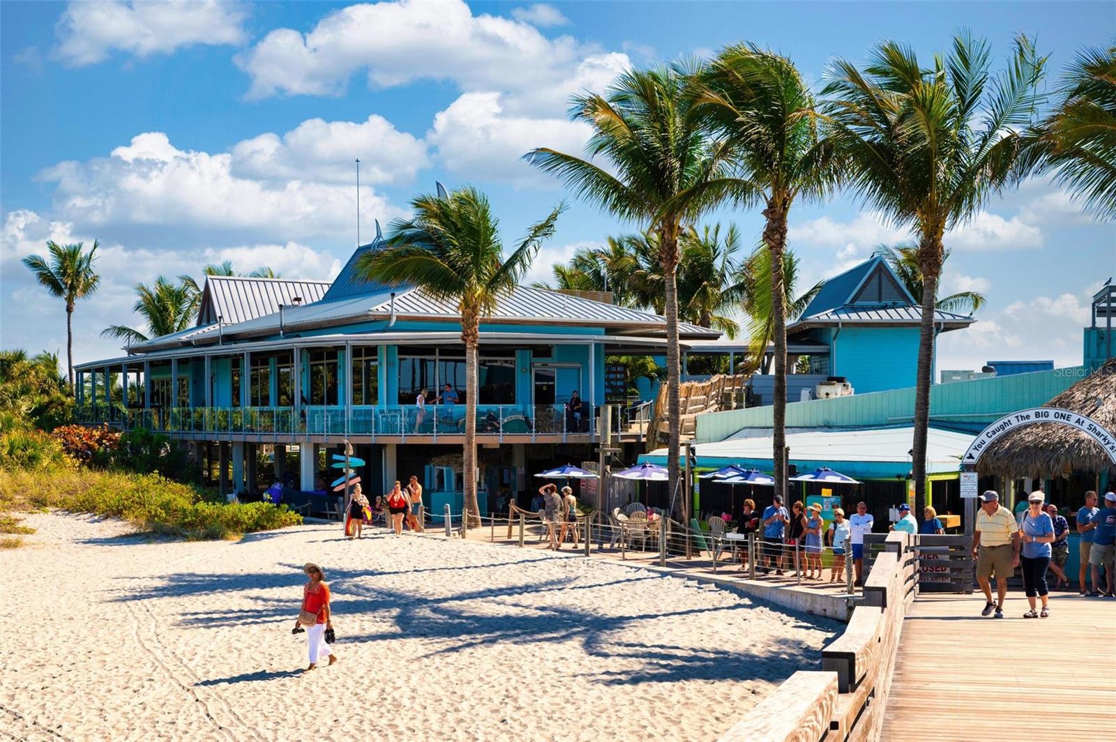 BEACH MANOR VILLAS - Residential