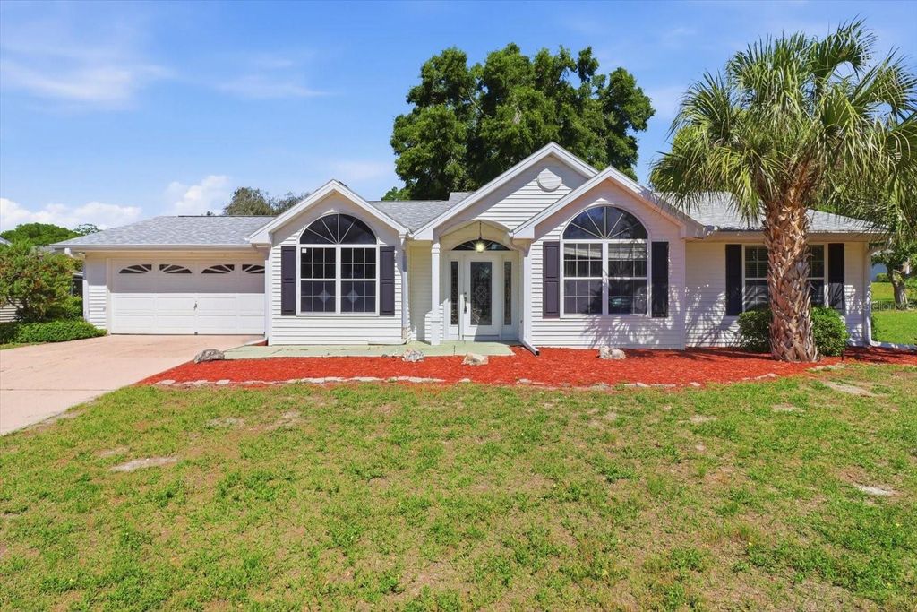 Photo of 8105 SW 108th Street, Ocala, FL 34481 (MLS # OM723257)