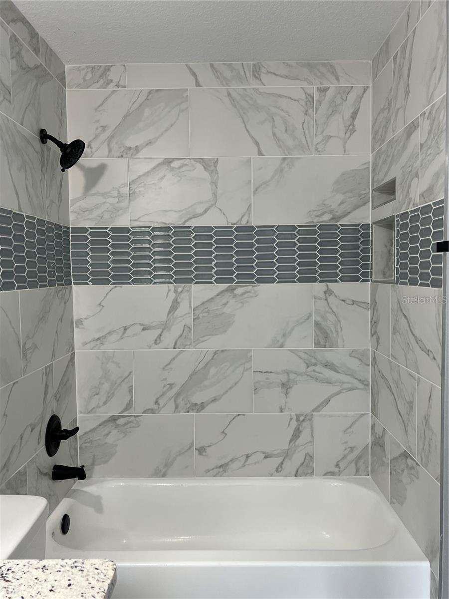 RAINBOW S END ESTATE - Residential