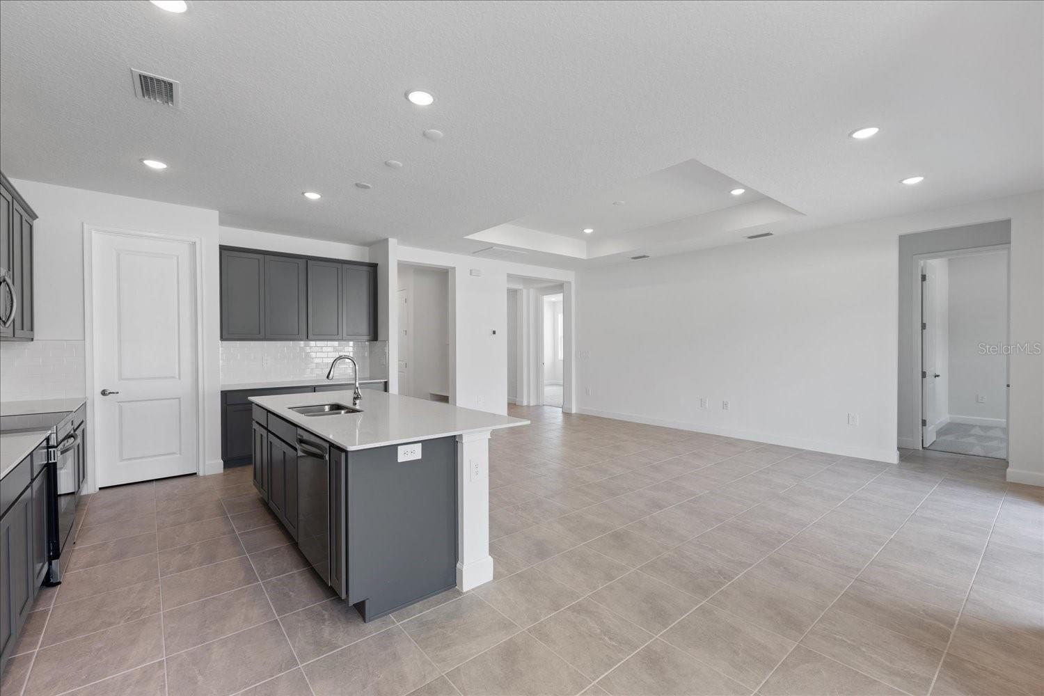 9593 VIBRANT LANE