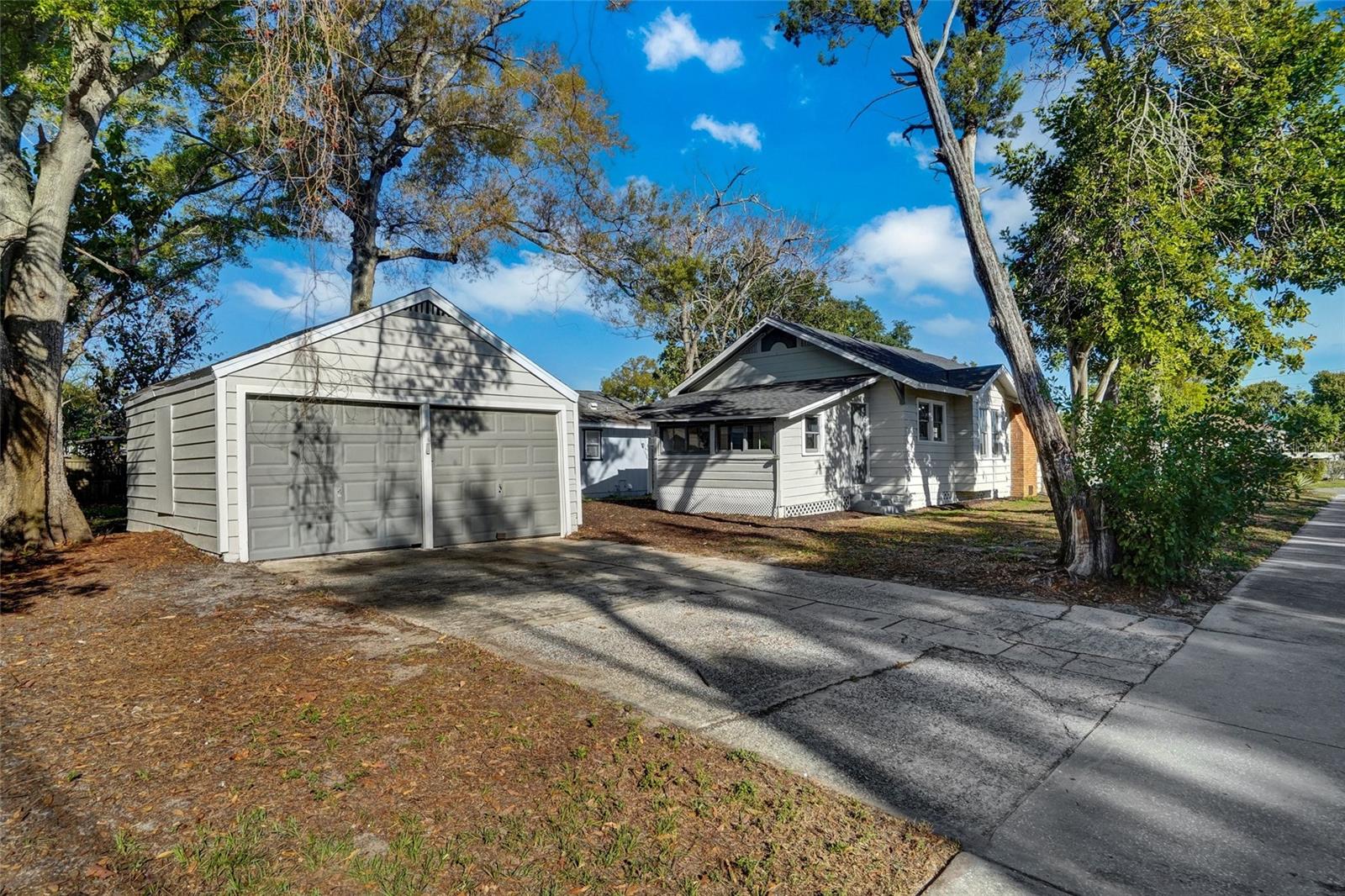 FLORAL VILLA ESTATES REP - Residential