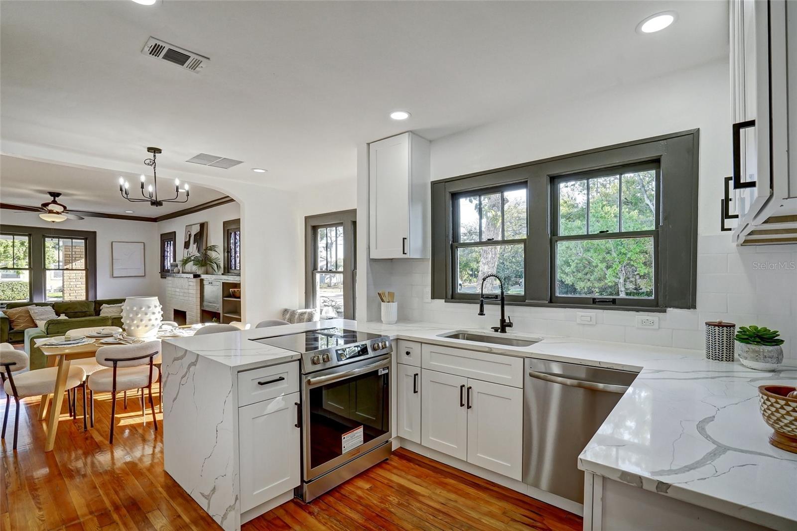 FLORAL VILLA ESTATES REP - Residential