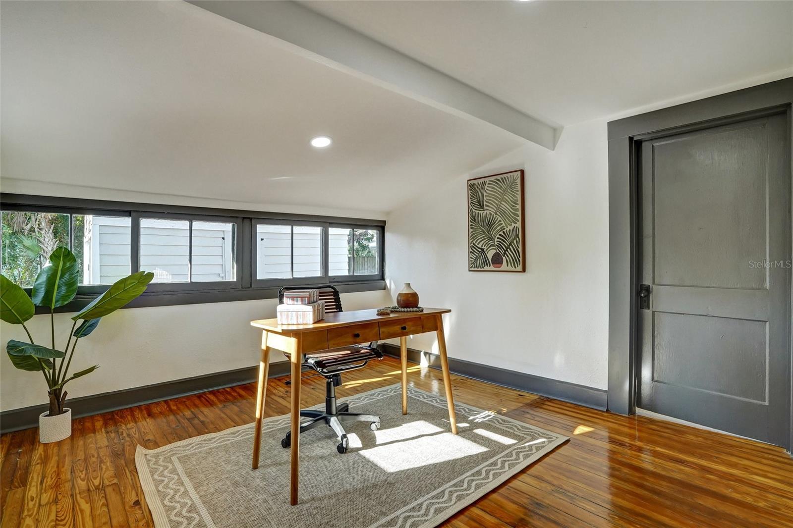 FLORAL VILLA ESTATES REP - Residential