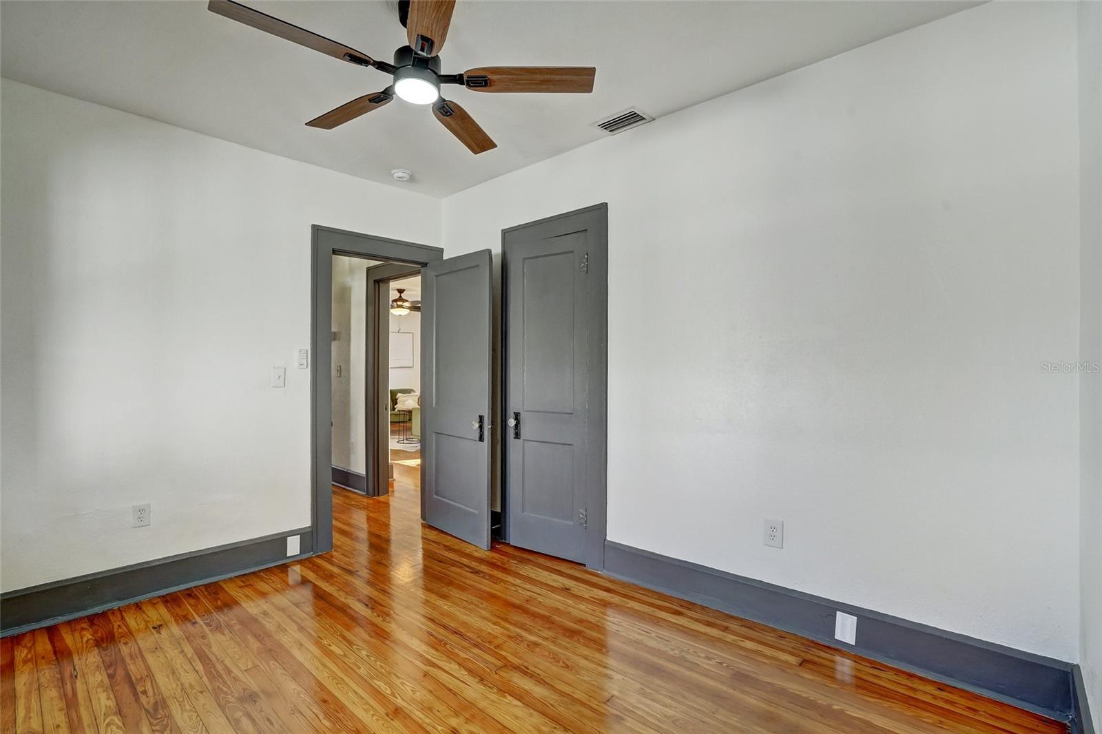 FLORAL VILLA ESTATES REP - Residential