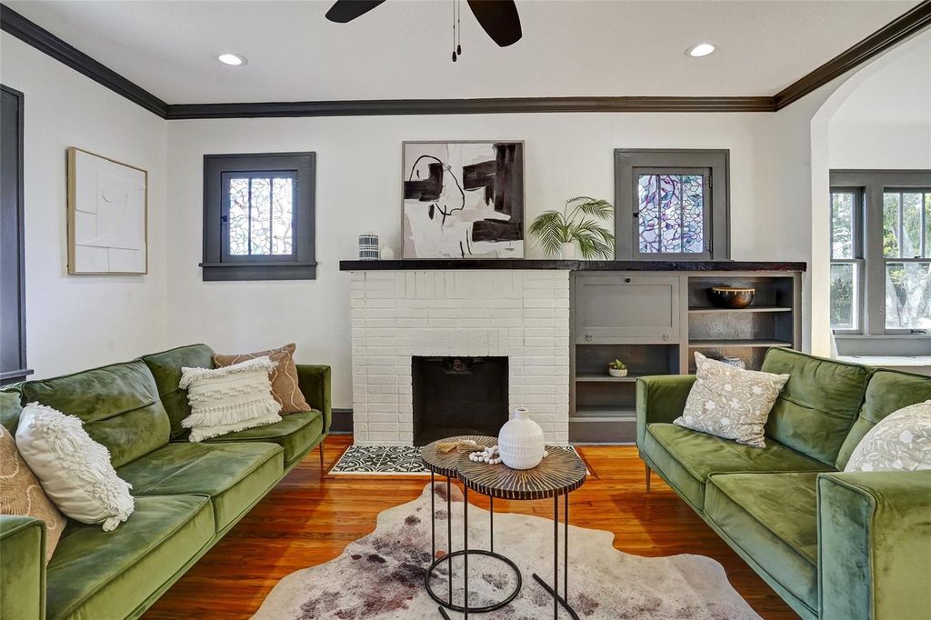 Photo of 3100 11th Avenue N, St Petersburg, FL 33713 (MLS # TB8485974)