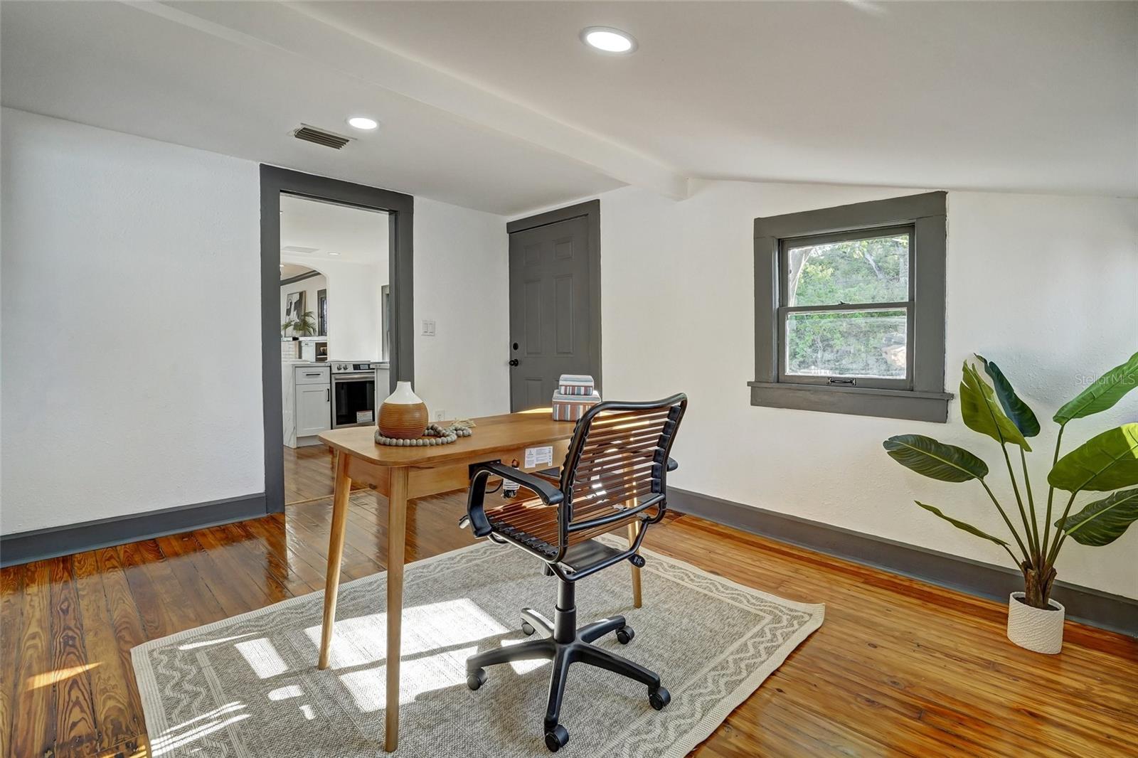 FLORAL VILLA ESTATES REP - Residential