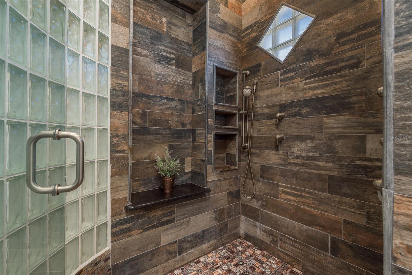 MADISONS REP - Residential