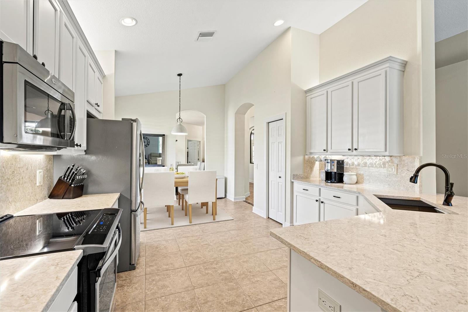 VERONA RESERVE - Residential