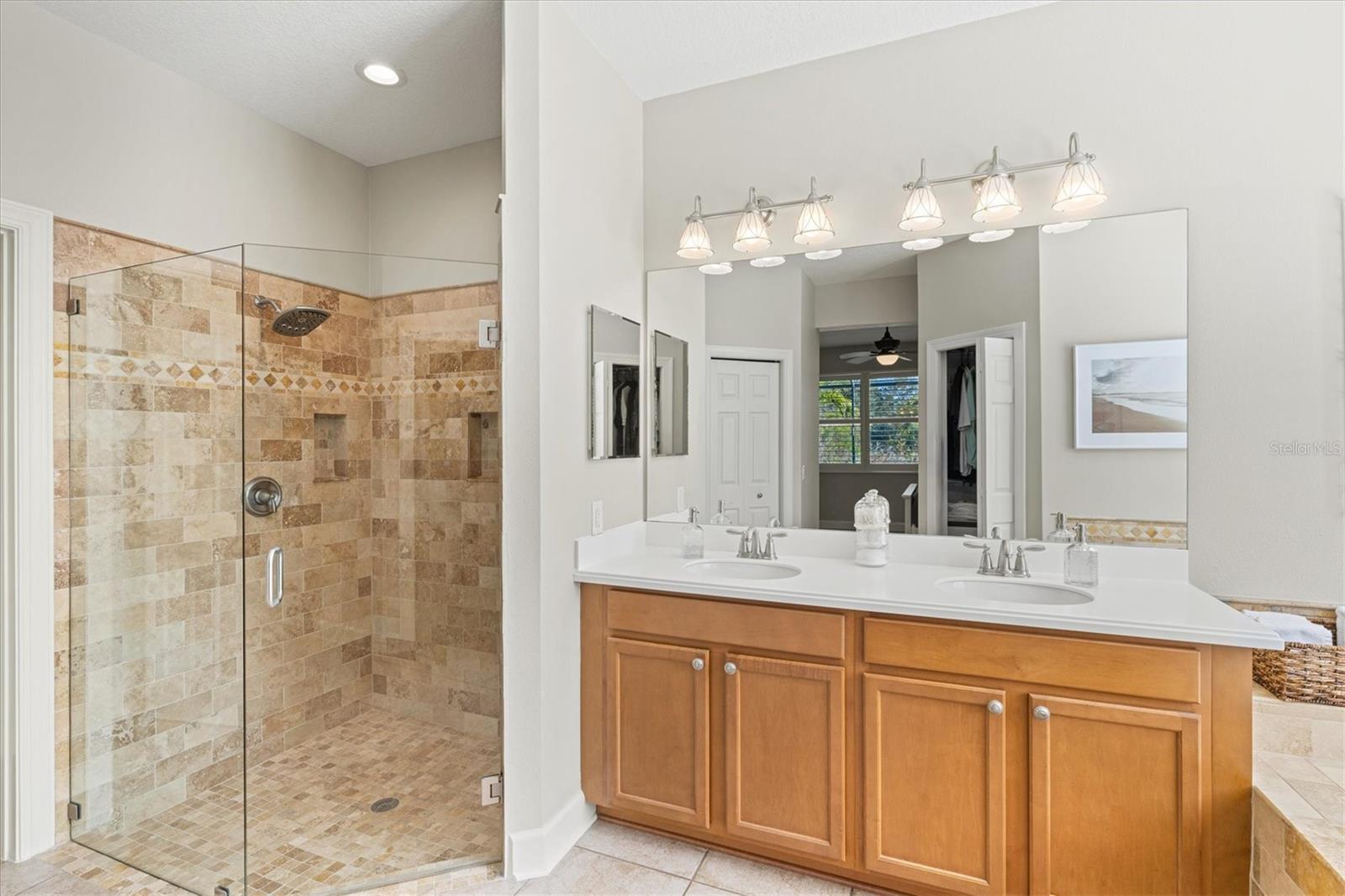 VERONA RESERVE - Residential