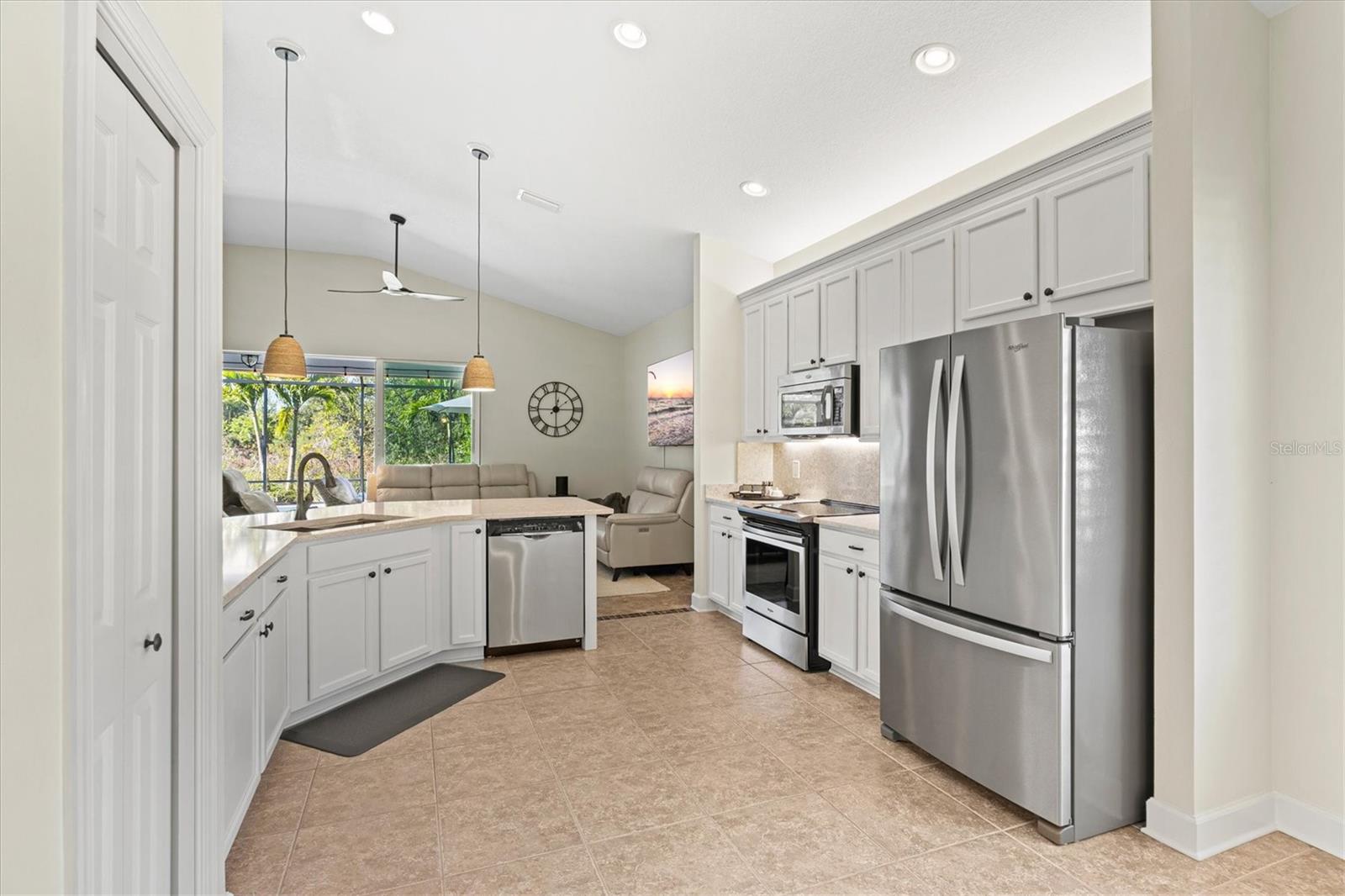 VERONA RESERVE - Residential