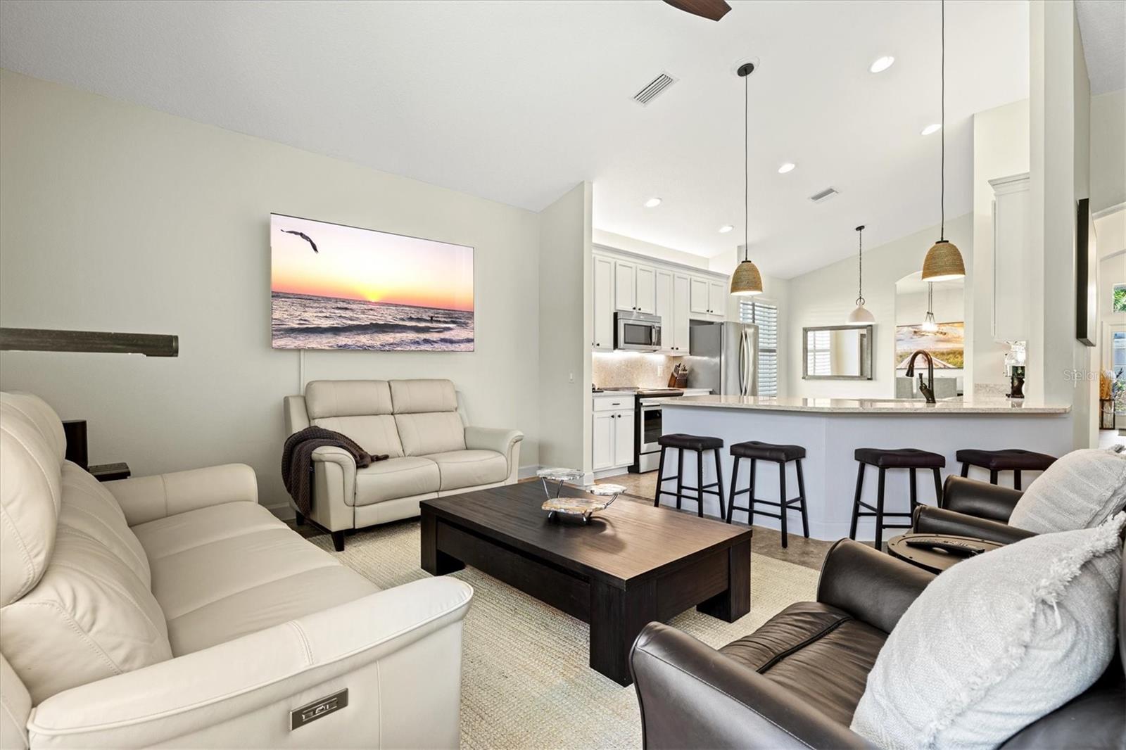 VERONA RESERVE - Residential