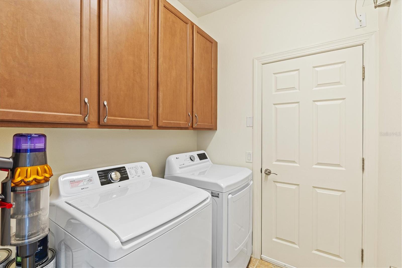 VERONA RESERVE - Residential