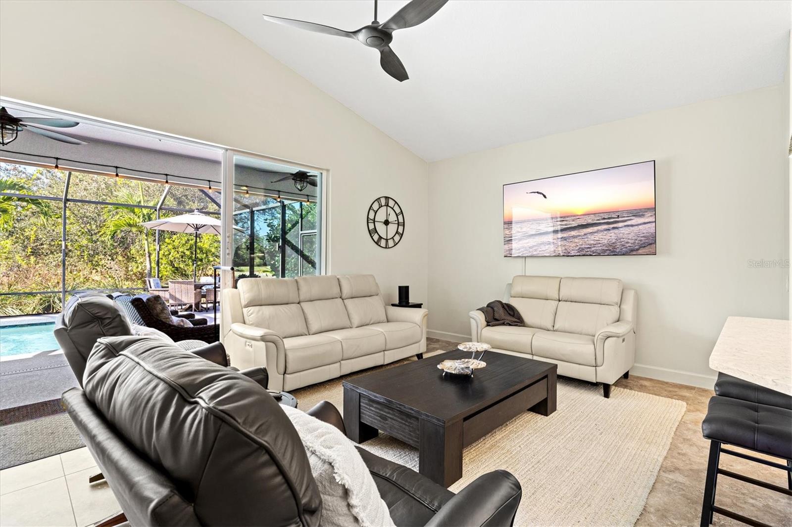 VERONA RESERVE - Residential