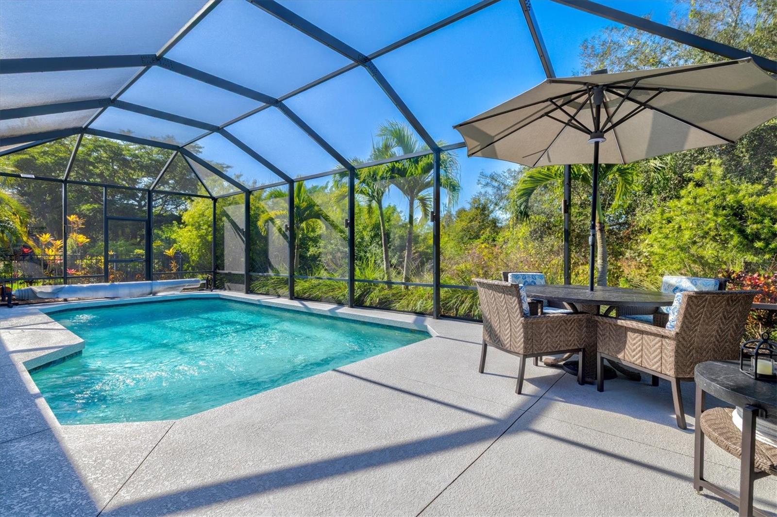 VERONA RESERVE - Residential