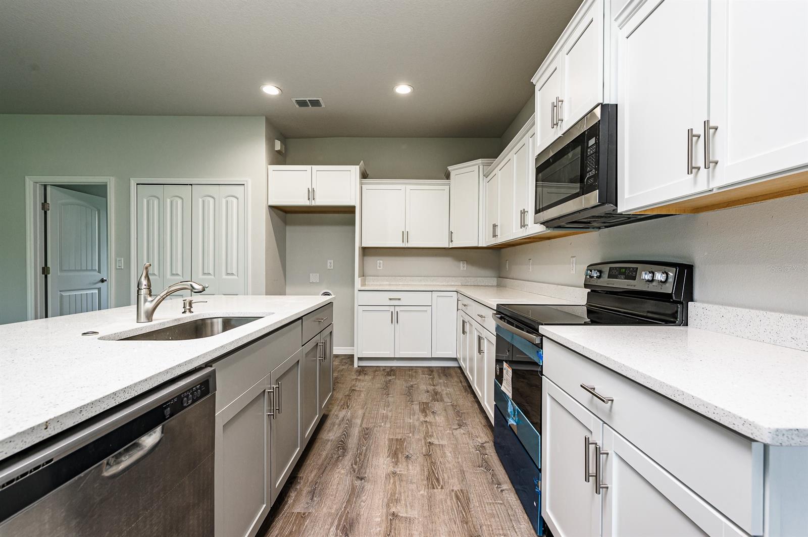 Florida Shores 01 - Residential