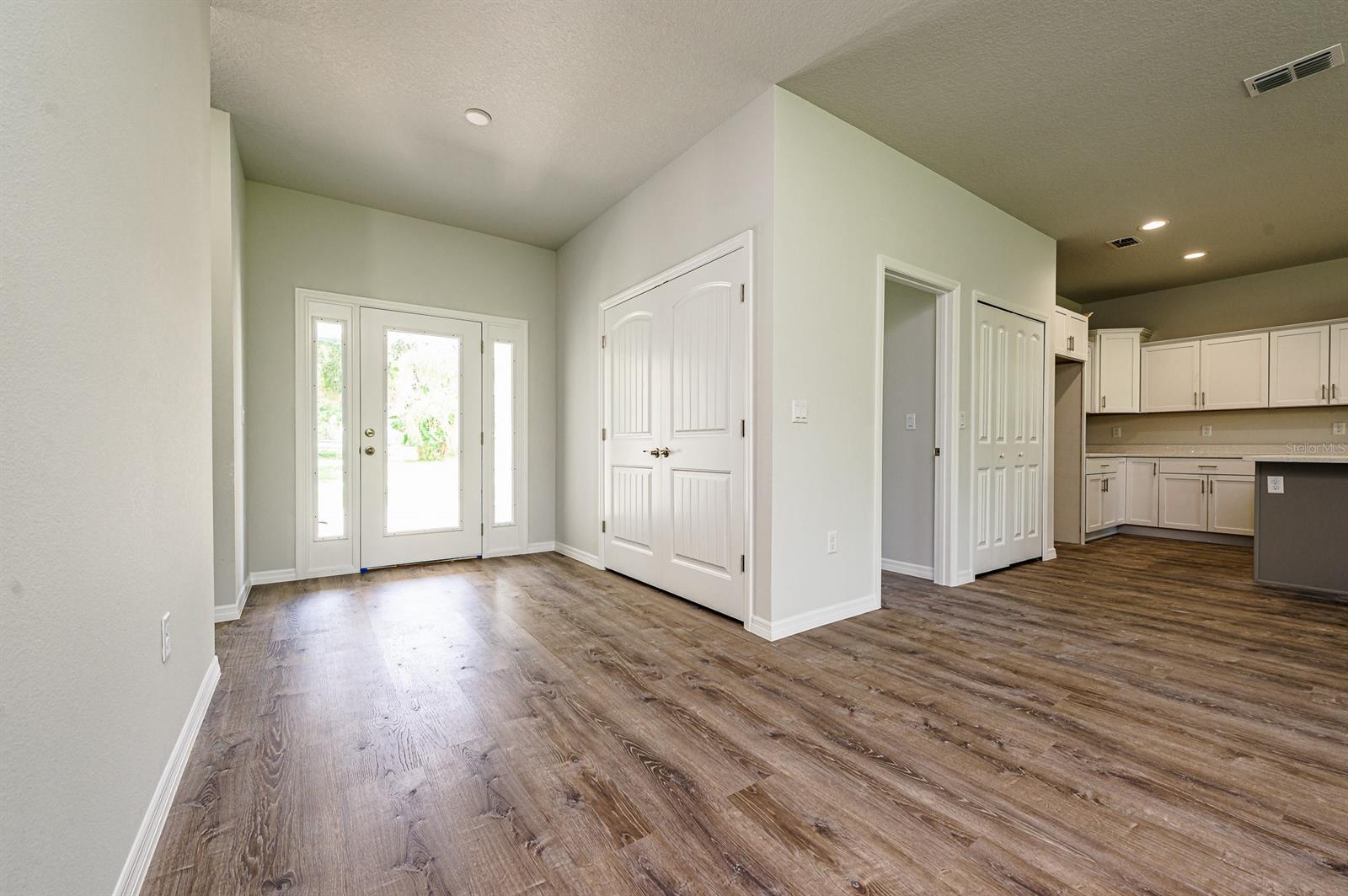 Florida Shores 01 - Residential