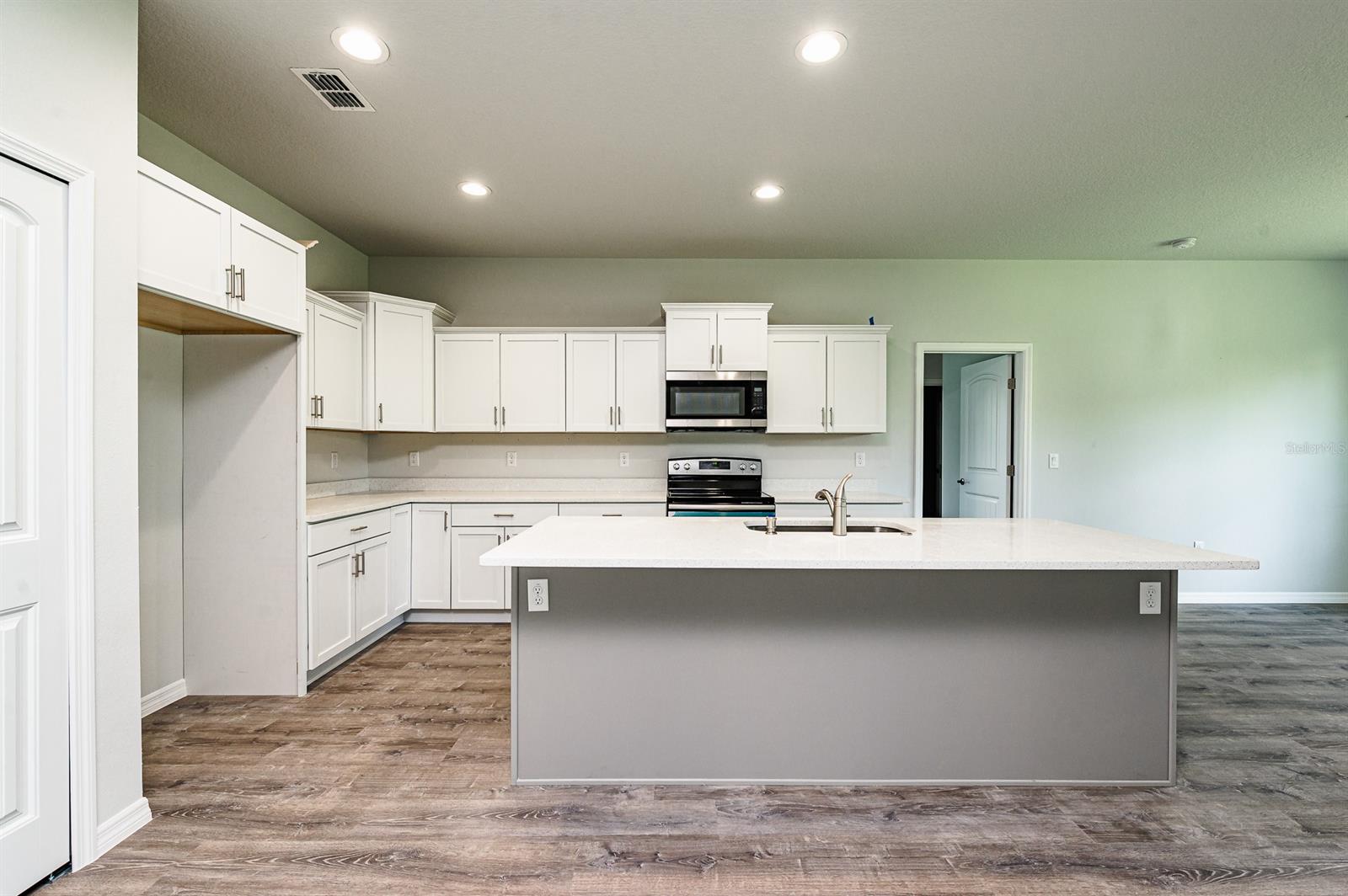 Florida Shores 01 - Residential