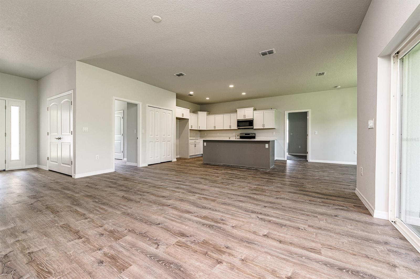 Florida Shores 01 - Residential