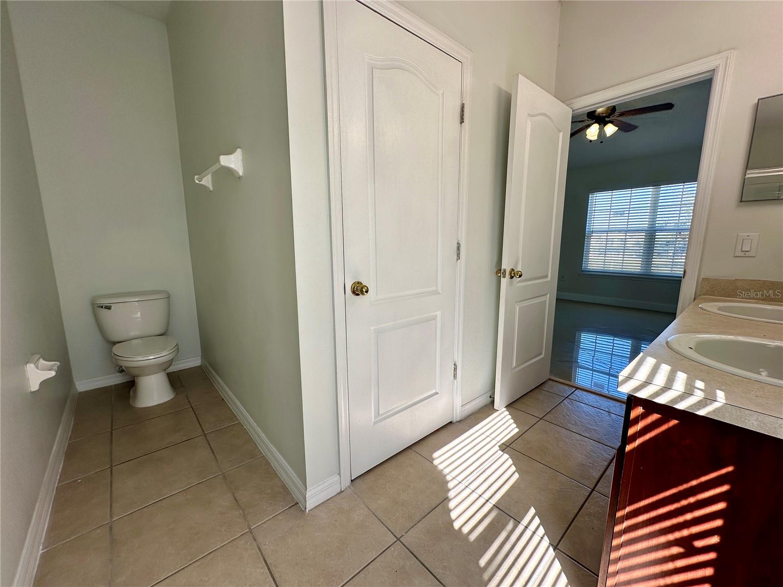 VILLAS AT ESTANCIA CONDO - Residential Lease