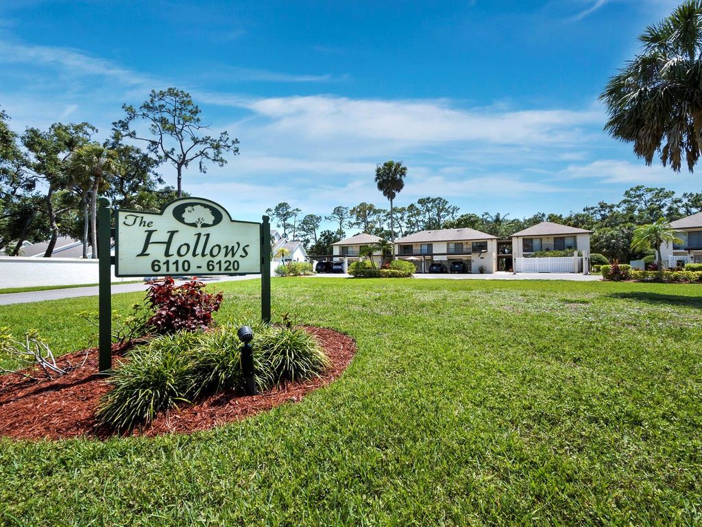 Photo of 6110 Country Club Way #102, Sarasota, FL 34243 (MLS # A4653704)