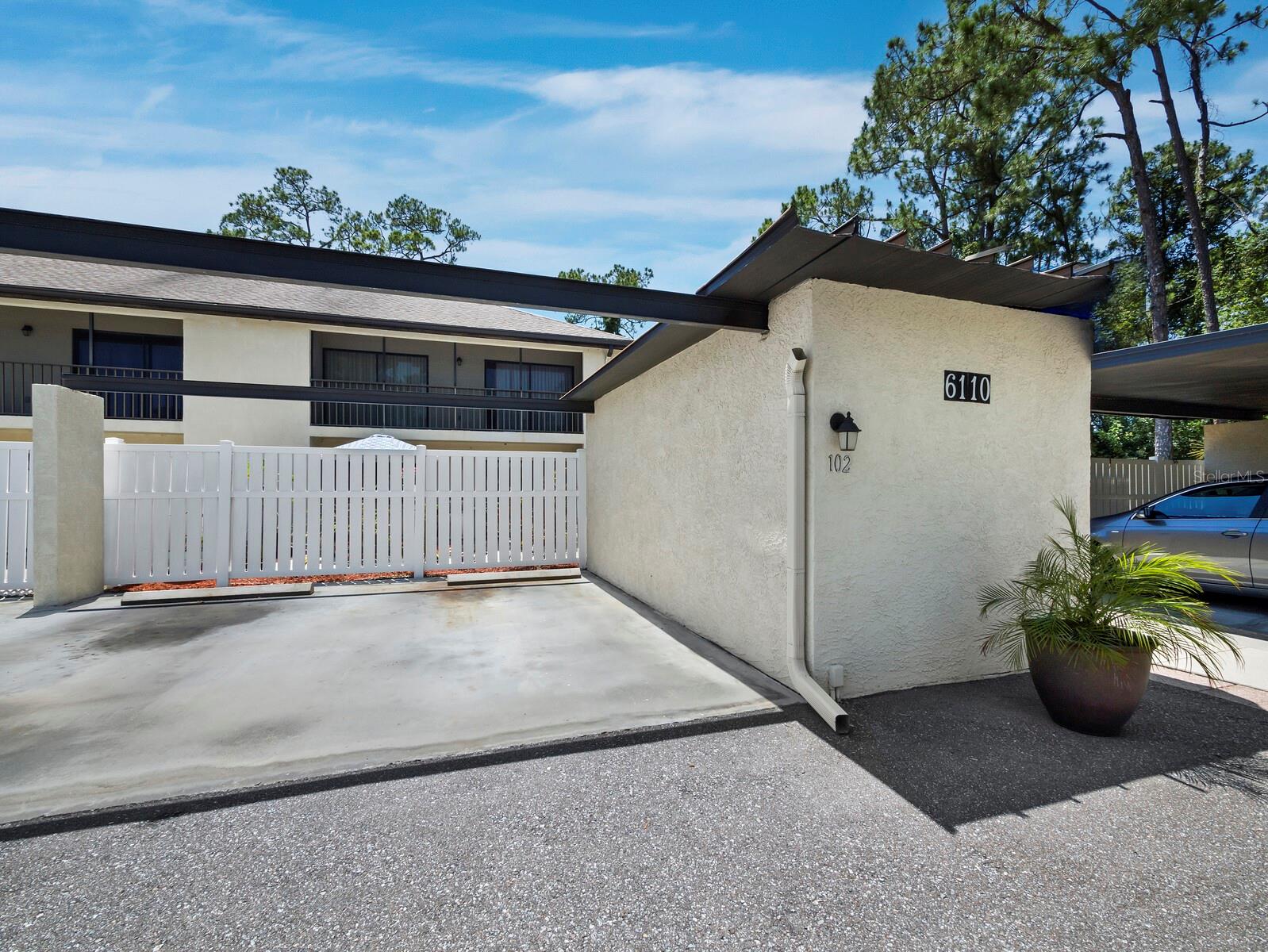 THE HOLLOWS PH I - Residential