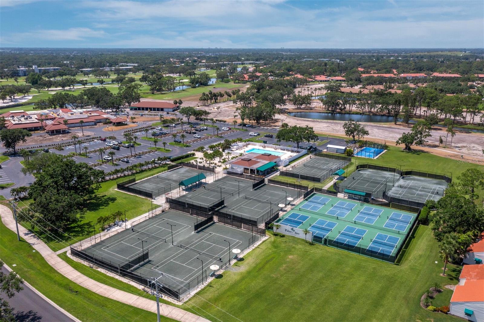 THE HOLLOWS PH I - Residential