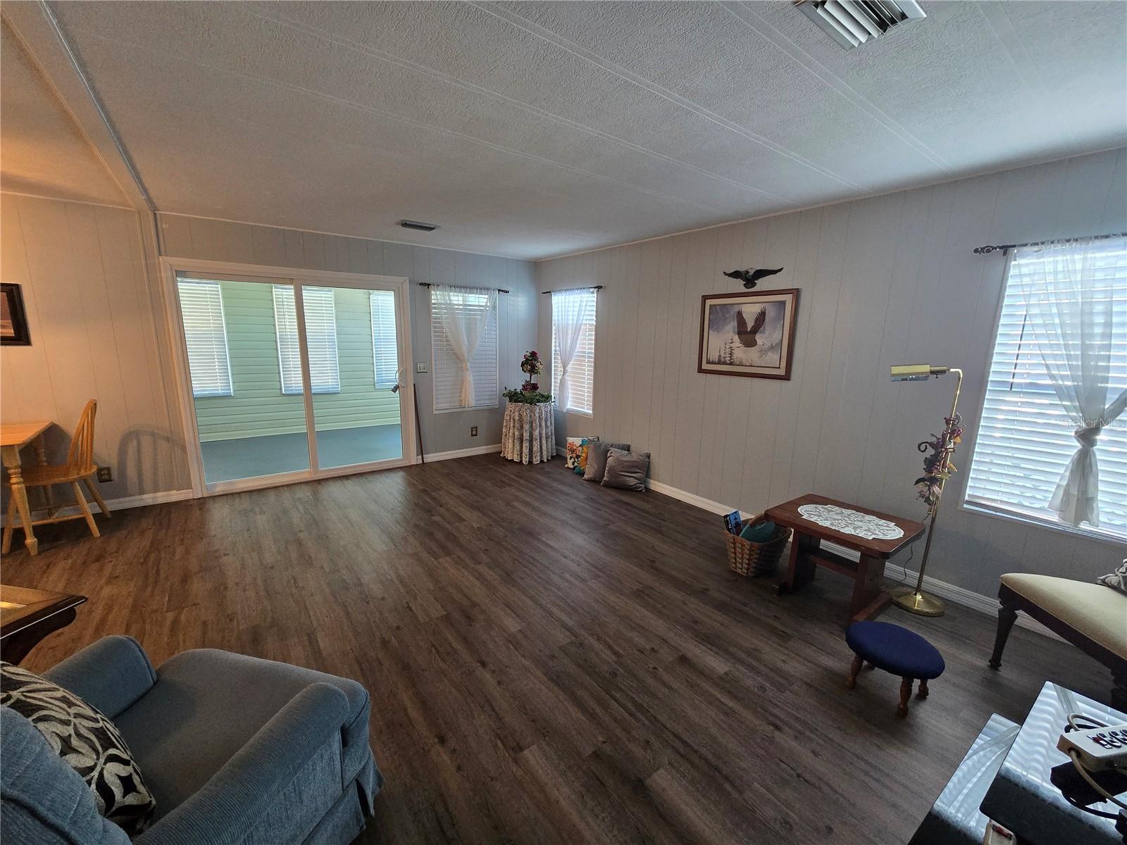 ARIANA SHORES MHP - Residential