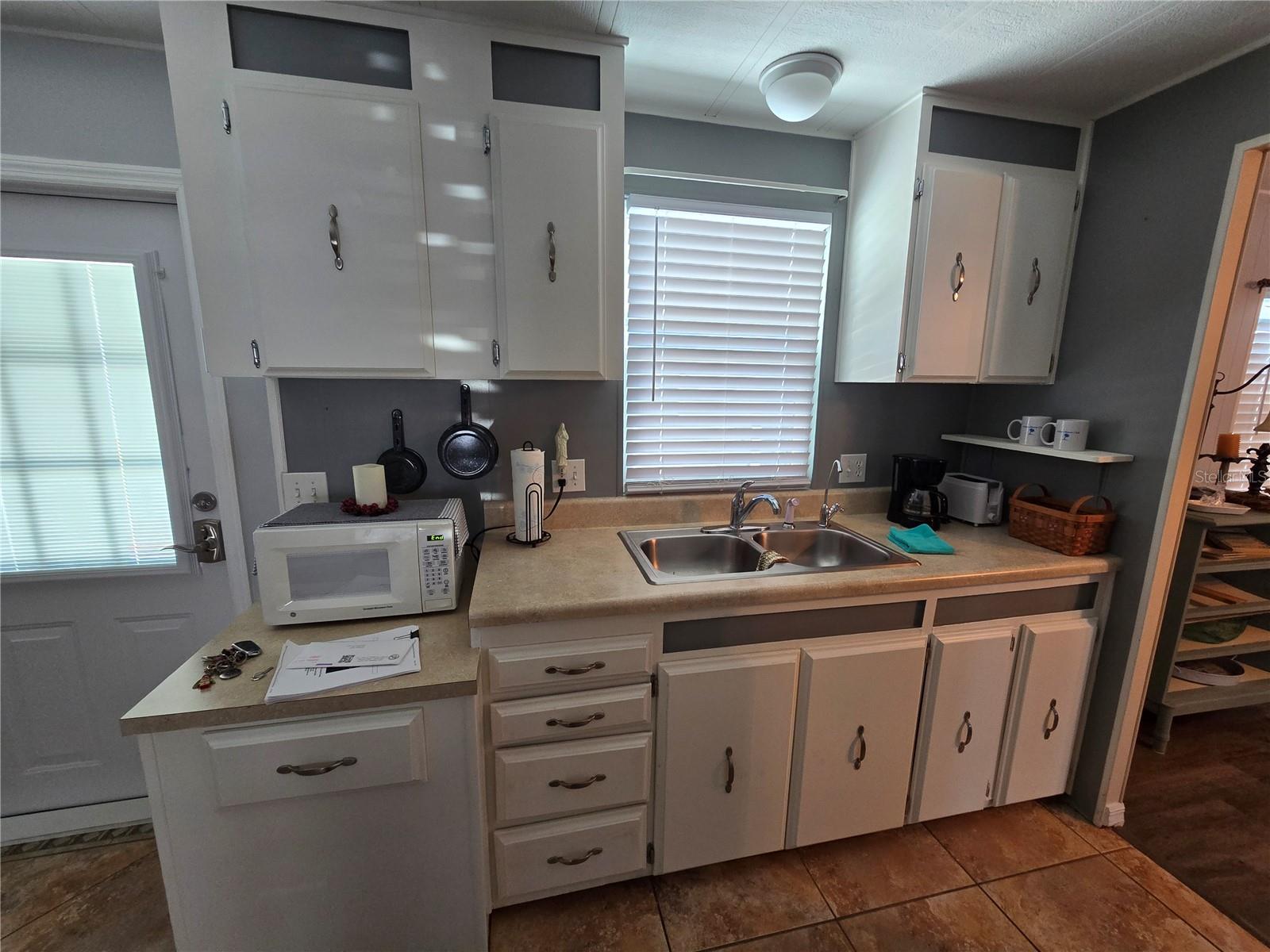 ARIANA SHORES MHP - Residential