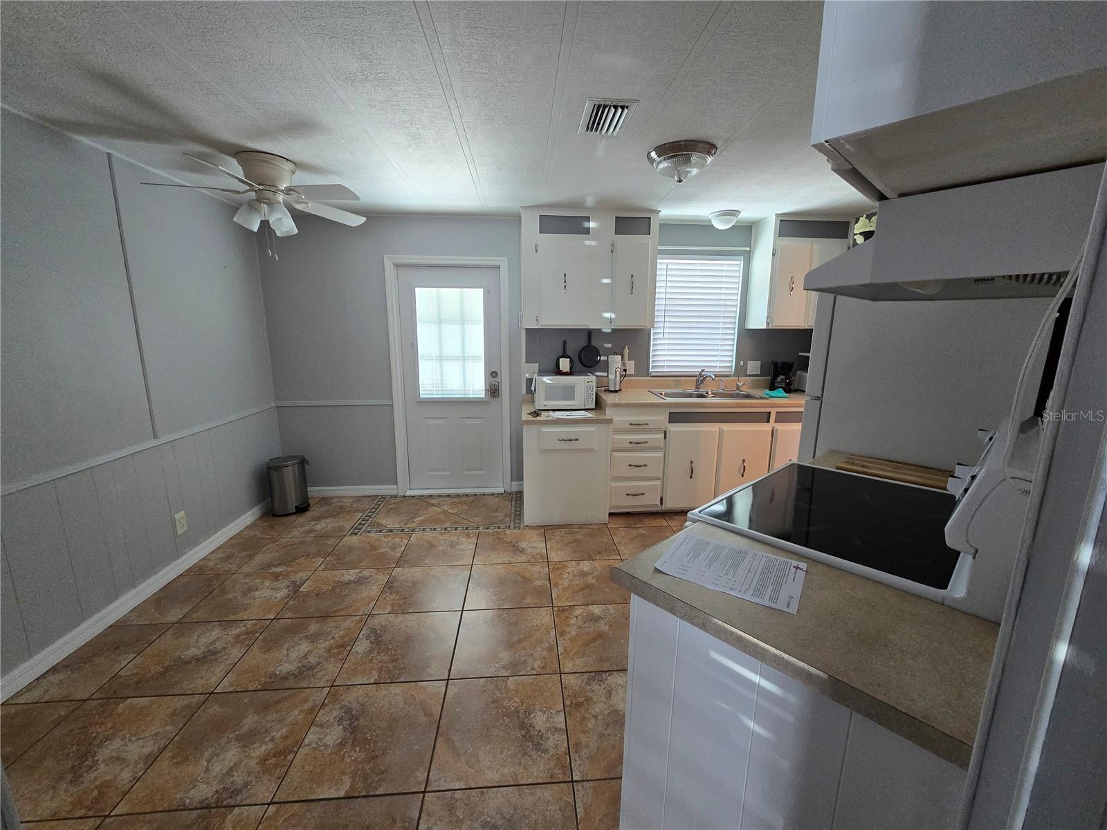 ARIANA SHORES MHP - Residential