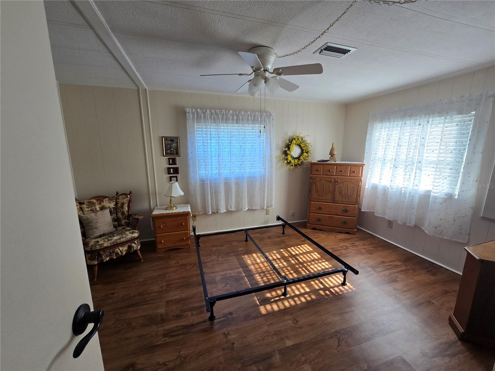 ARIANA SHORES MHP - Residential